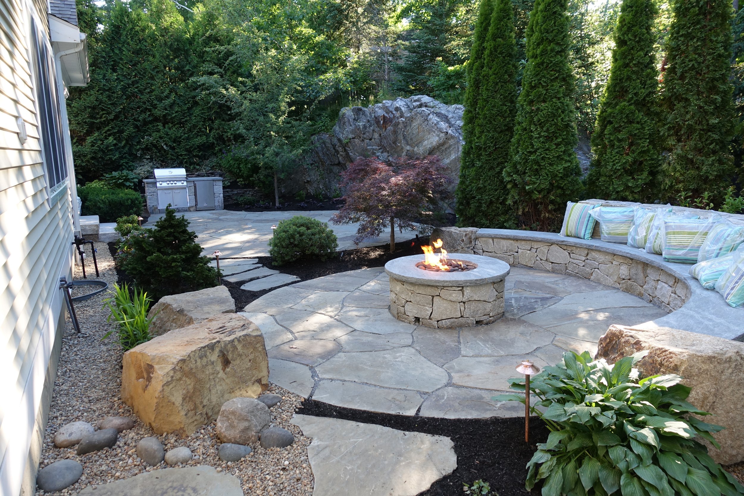 Jay ME Wall Stone with Mystic Cap Fire Pit.JPG