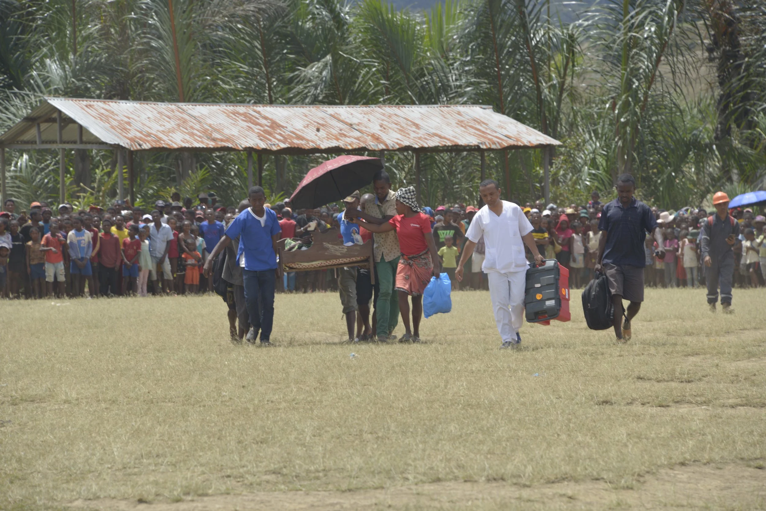 A life saved – A Helicopter Mission to Belalona