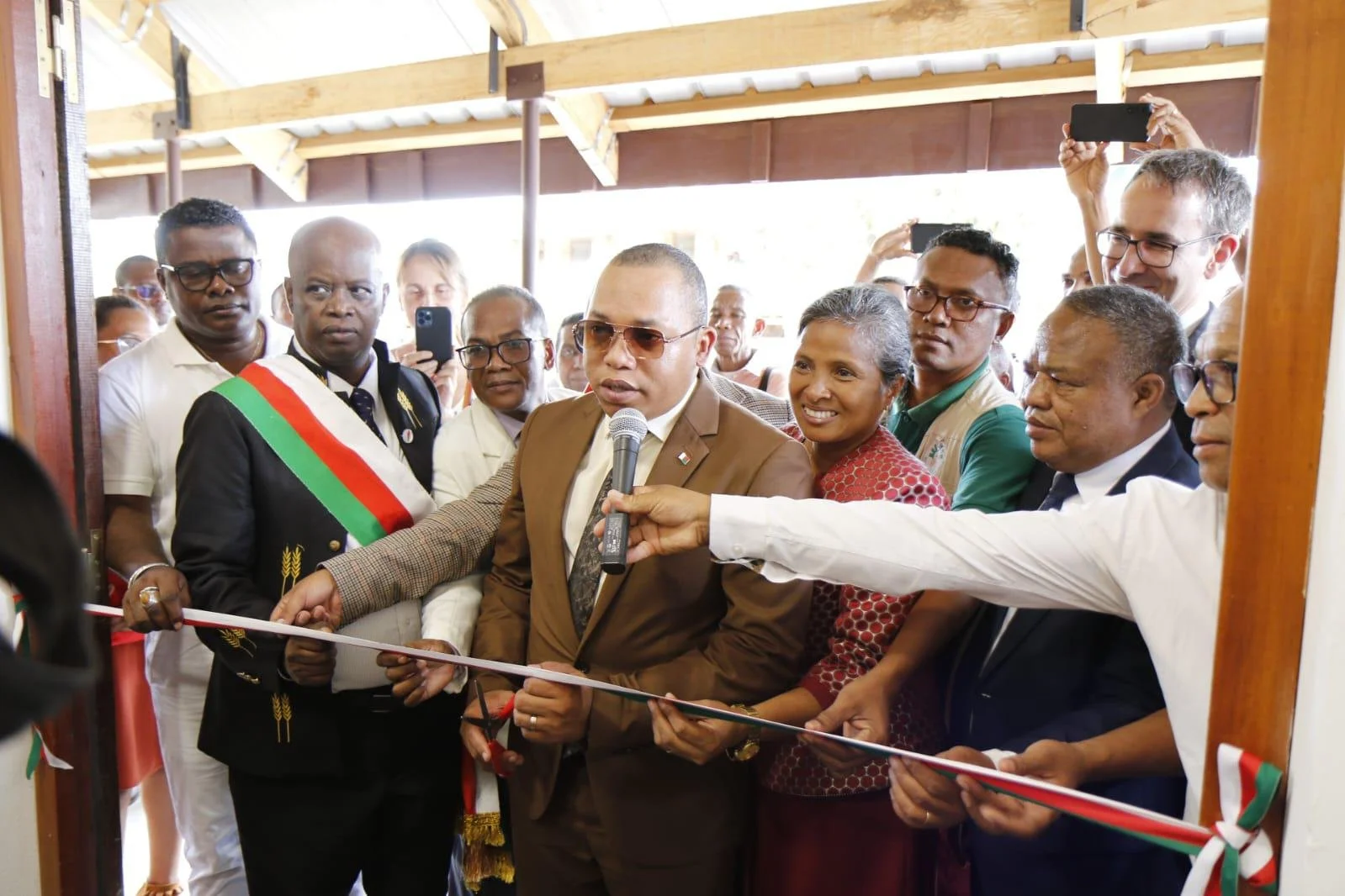 THE GOOD NEWS HOSPITAL CELEBRATES 30 YEARS  AND THE NEW VOICE OF THE GOOD NEWS RADIO STATION STUDIO IS OPENED