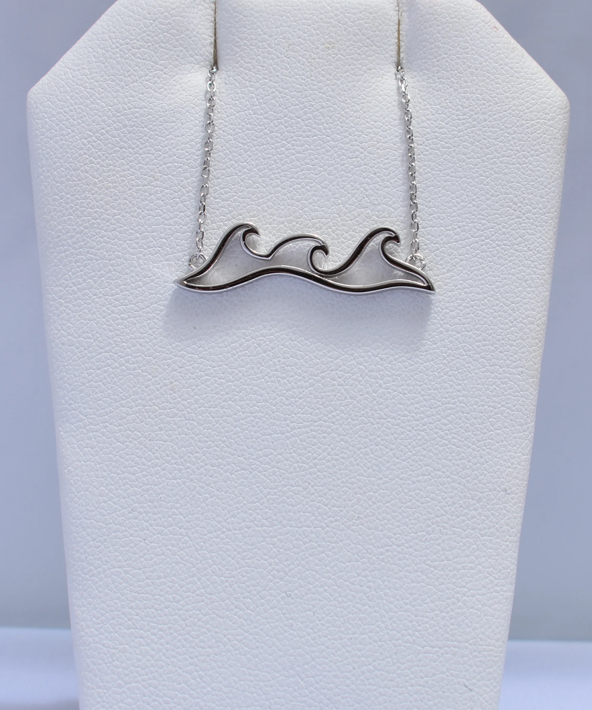 Waves Necklace