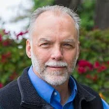 Mike Soderling, M.D., is the director of the Center for Health in Mission . He is also a member of Frontier Ventures .