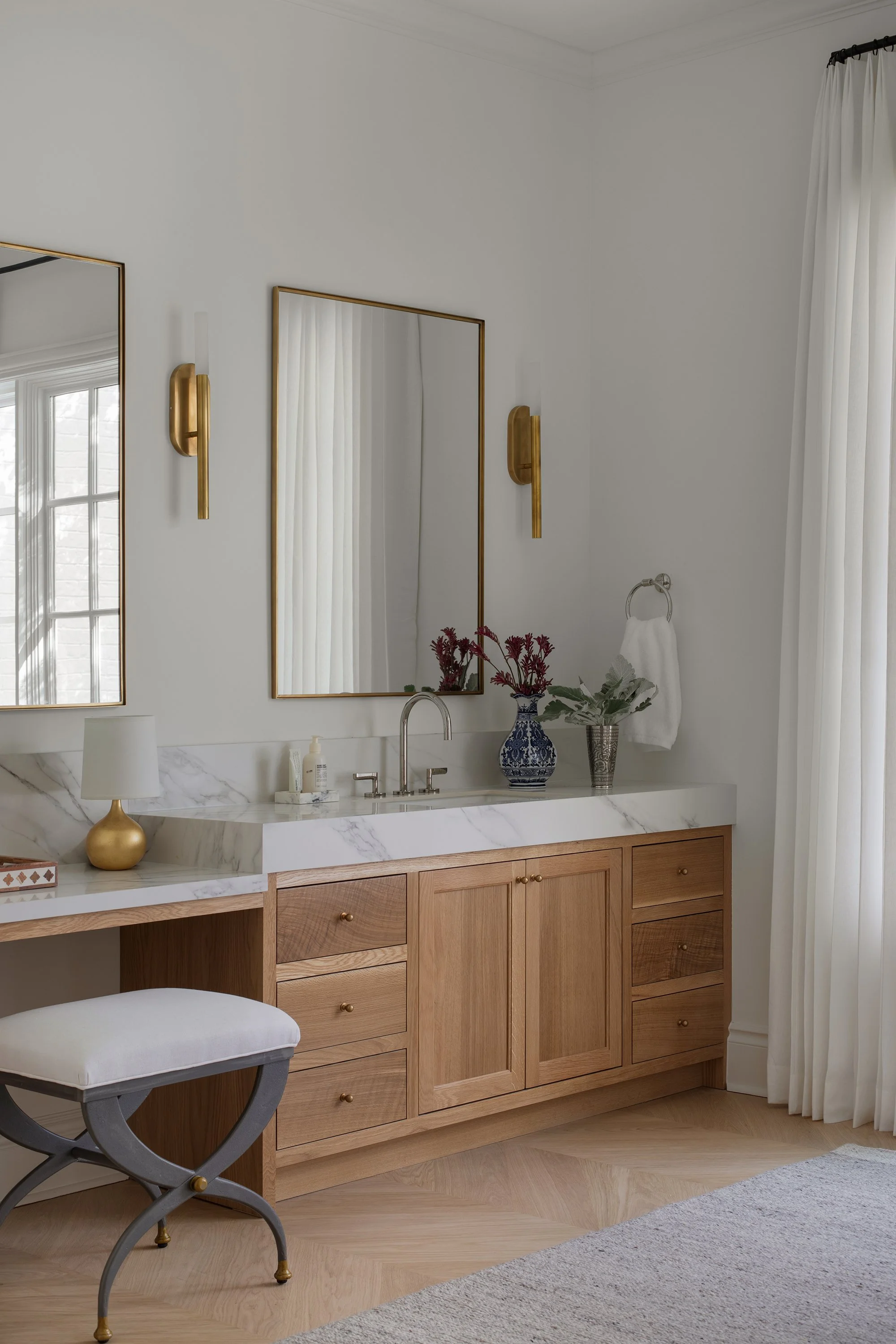 Lake Austin estate primary bathroom interior design by The Pankonien Group, residential photography by Avery Nicole Photography and located Austin, TX