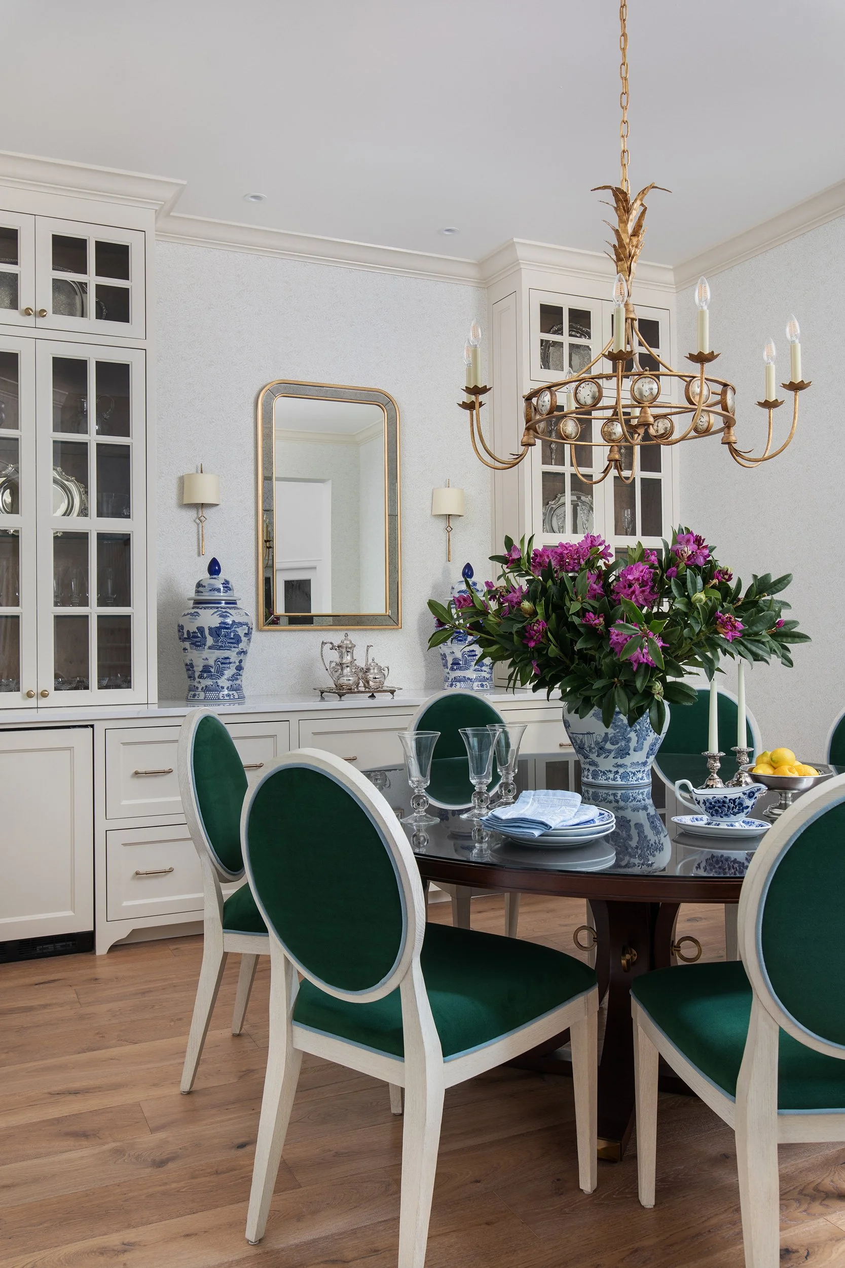 Travis Country Home dining room design by Heather Scott Home & Design, build by Drake Build and architecture by Architecture by George. Photography by Avery Nicole Photography and located in Austin, Texas