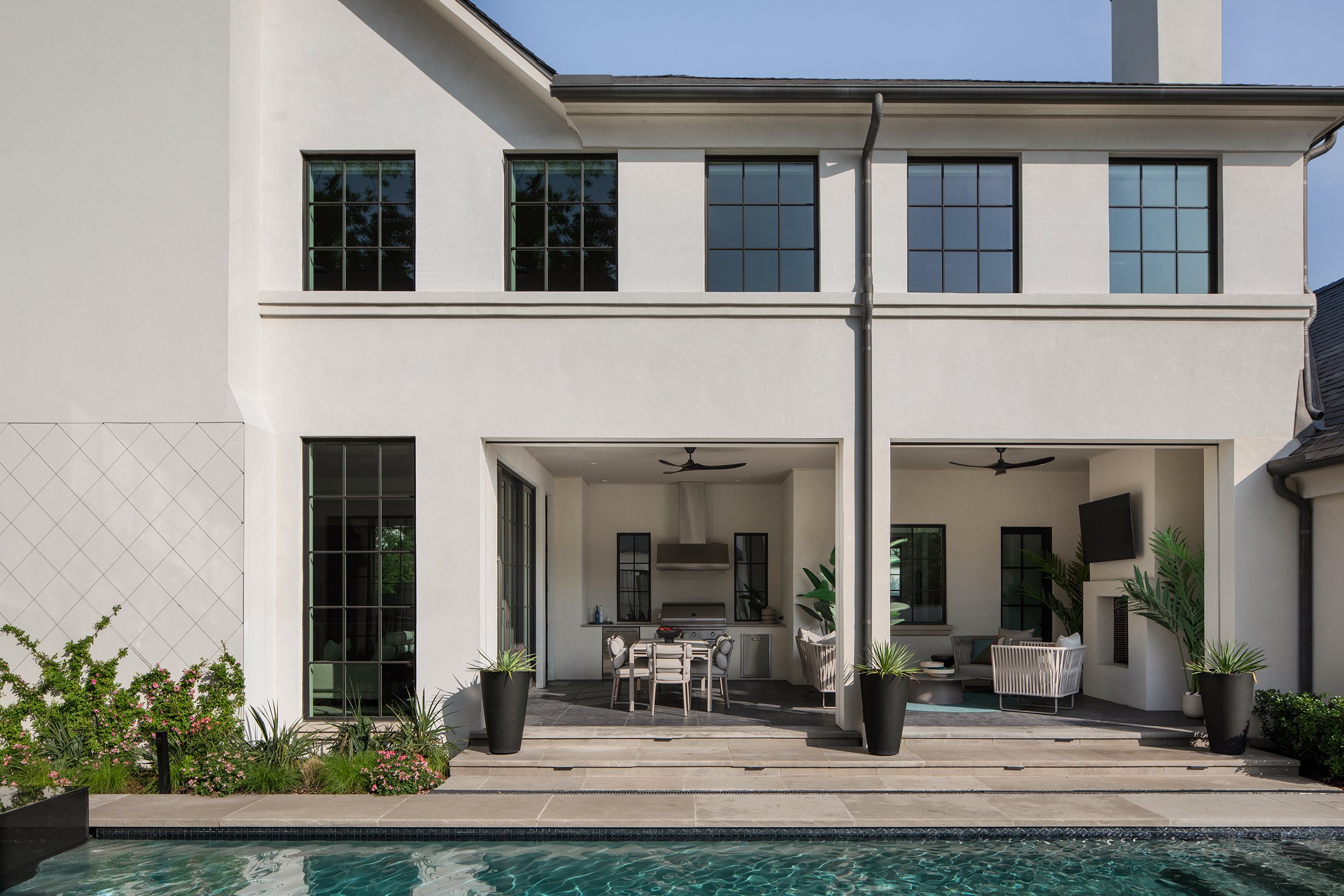Highland Park home back exterior interior design by Emma Corner Interiors, residential photography by Avery Nicole Photography and located in Highland Park in Dallas, Texas