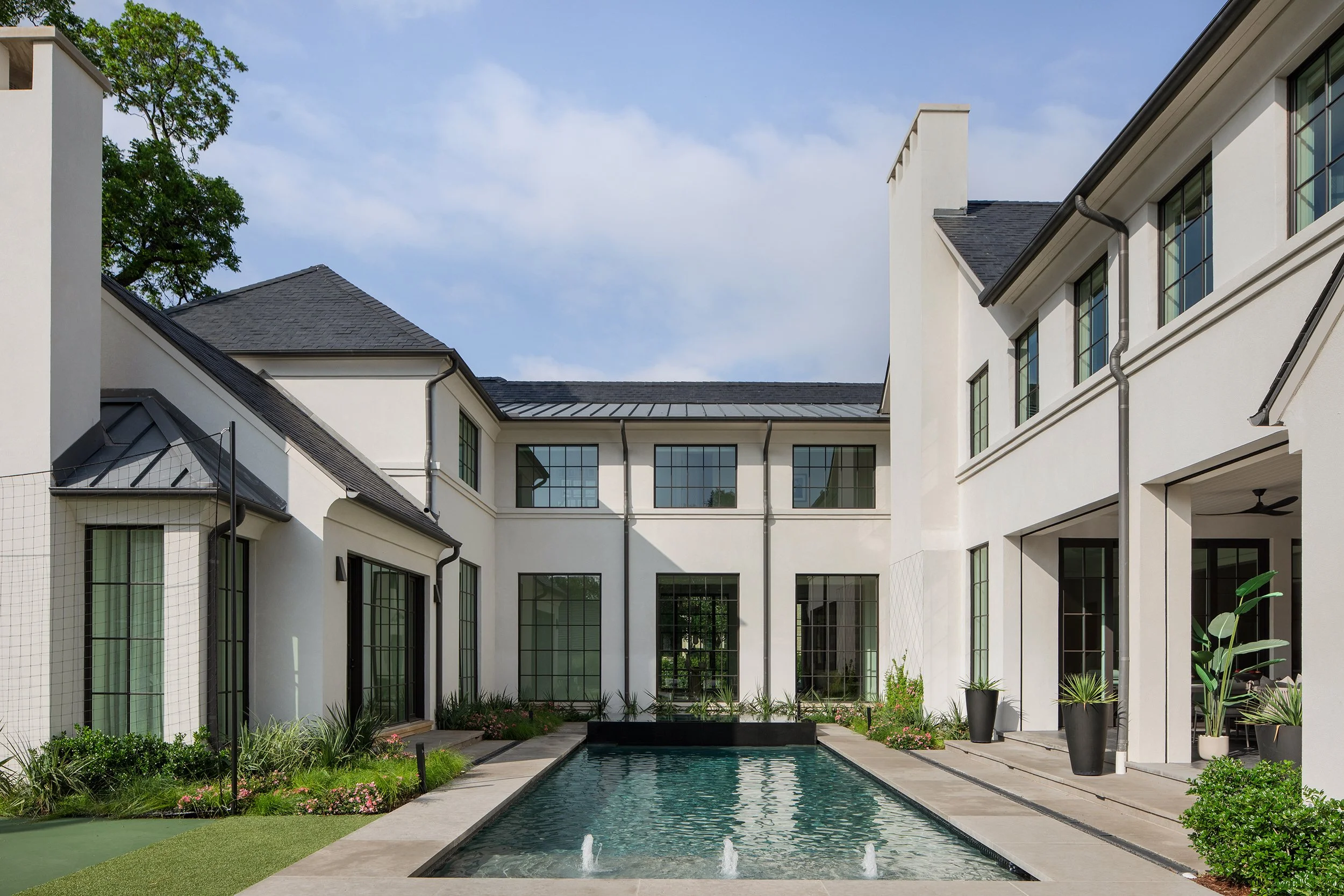 Highland Park home back exterior interior design by Emma Corner Interiors, residential photography by Avery Nicole Photography and located in Highland Park in Dallas, Texas