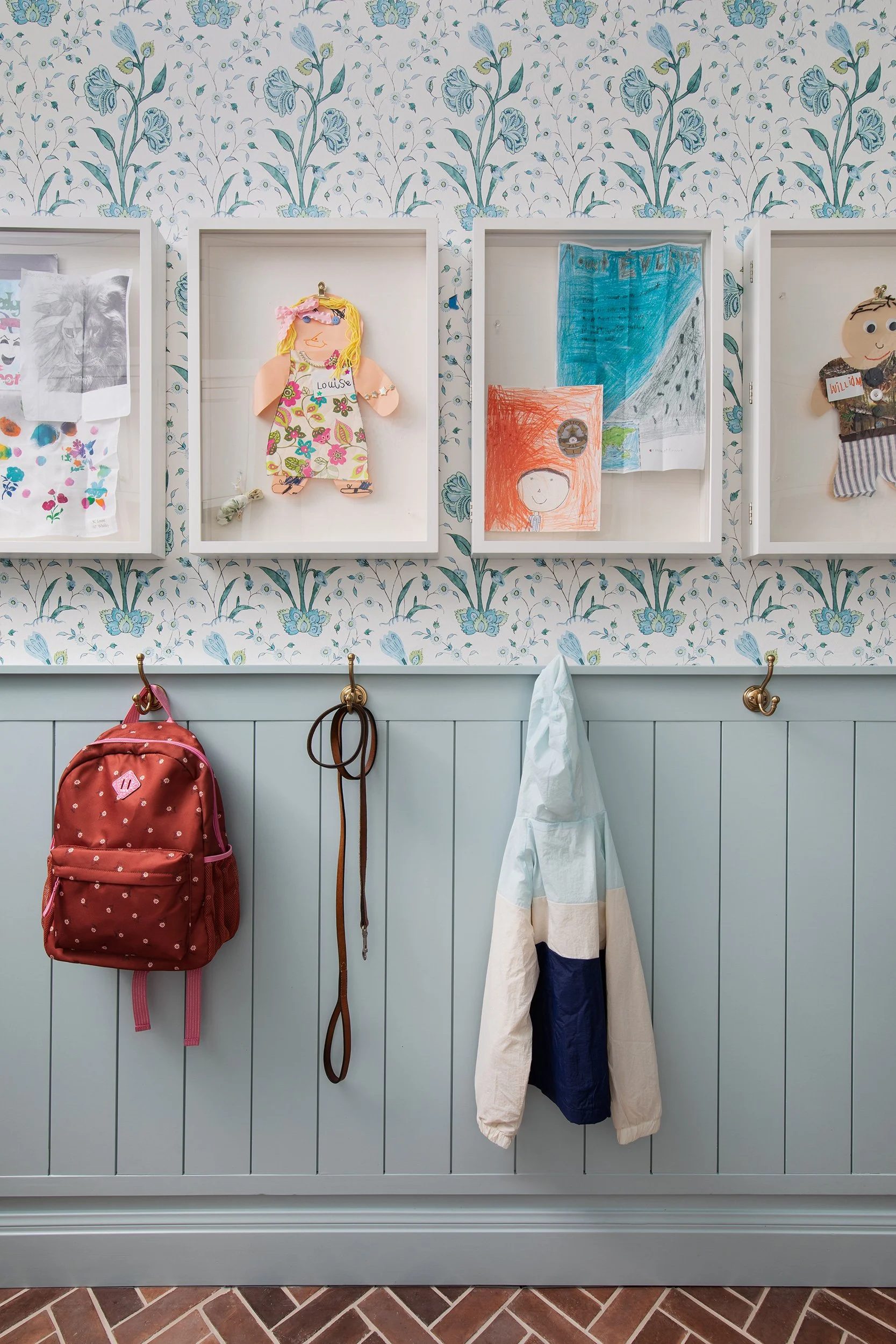 Travis Country Home mudroom design by Heather Scott Home & Design, build by Drake Build and architecture by Architecture by George. Photography by Avery Nicole Photography and located in Austin, Texas