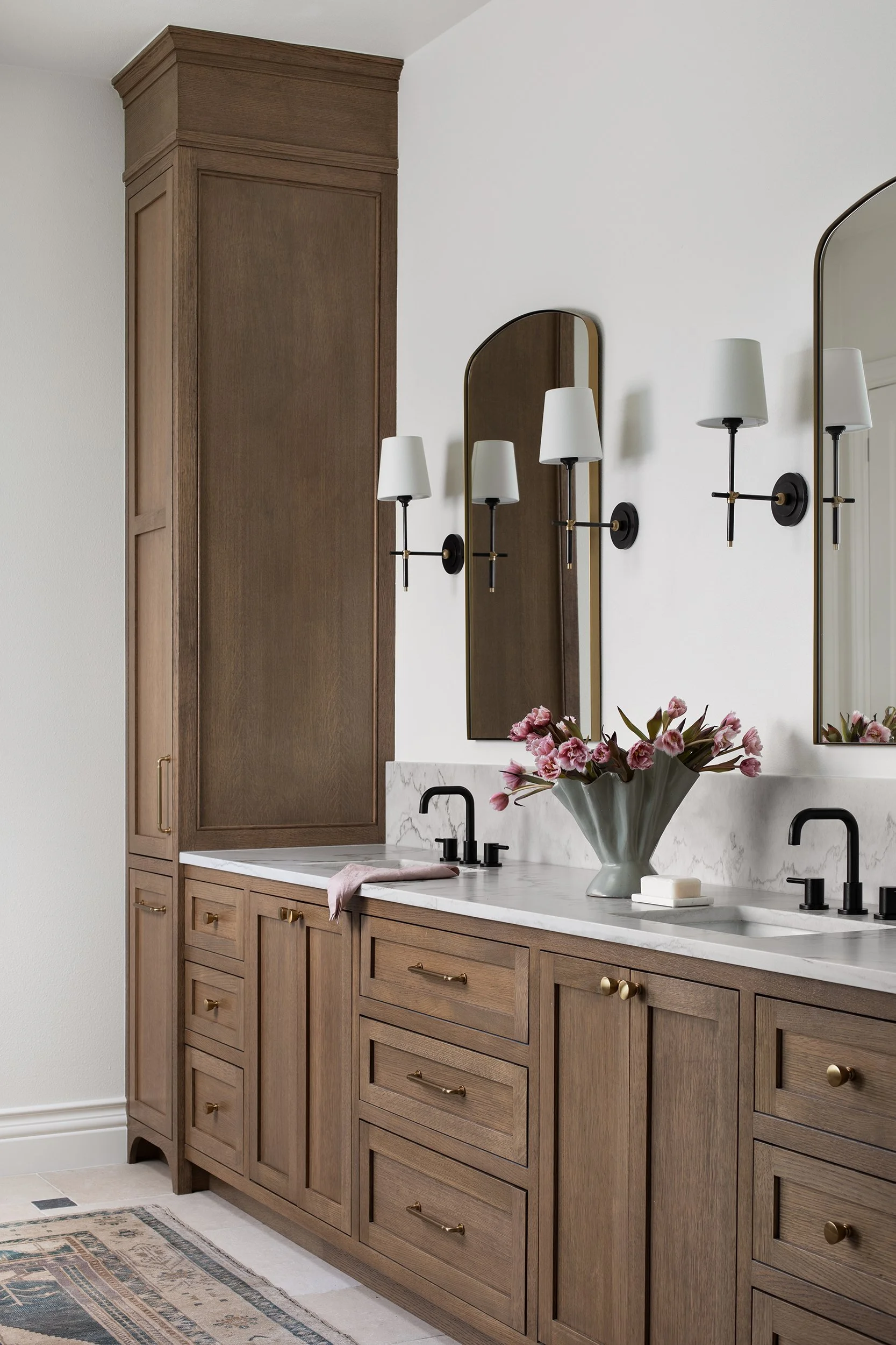The Falls Residence primary bathroom design Etch Design Group, residential interior design photography by Avery Nicole Photography and located in Austin, Texas