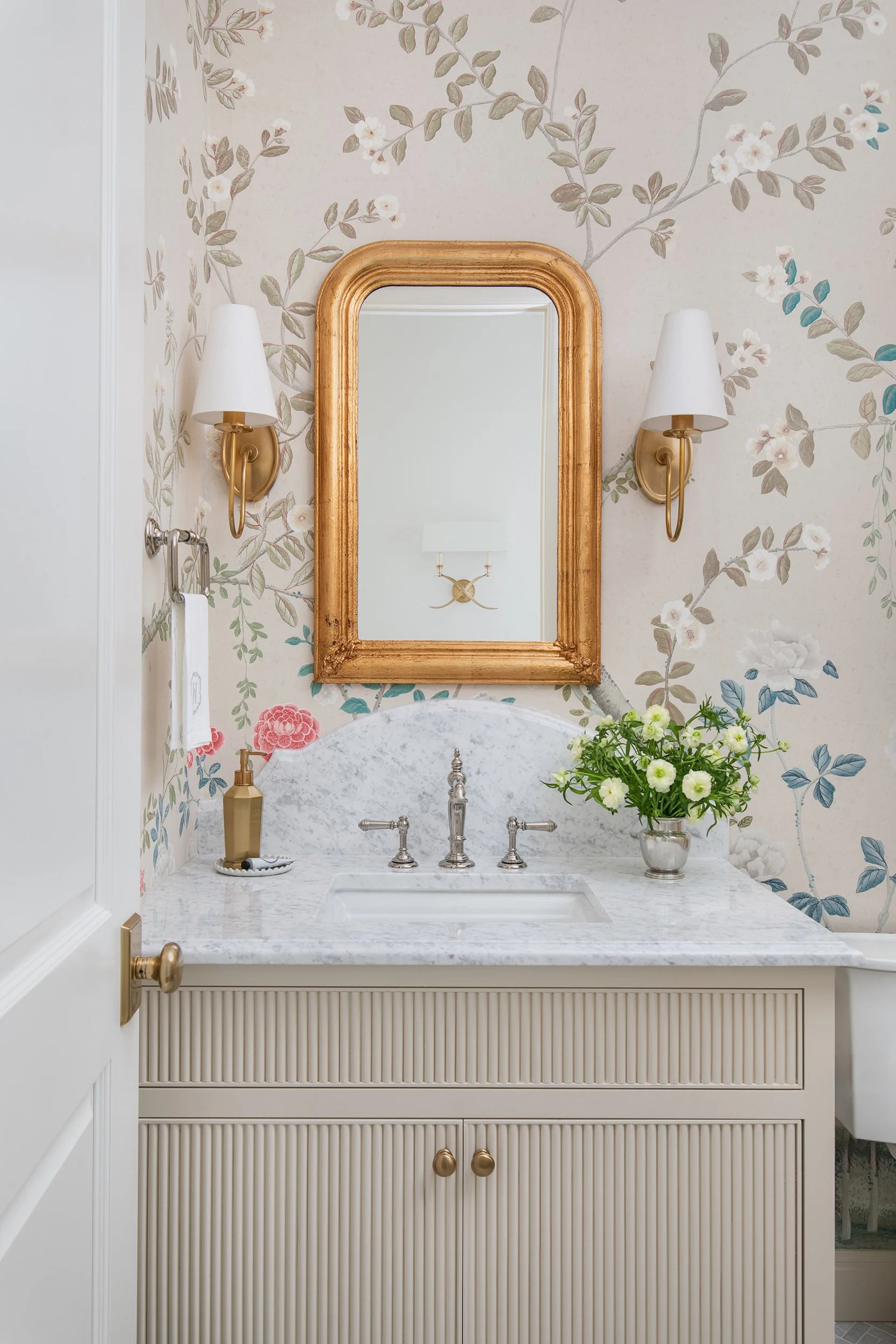 Travis Country Home powder bathroom design by Heather Scott Home & Design, build by Drake Build and architecture by Architecture by George. Photography by Avery Nicole Photography and located in Austin, Texas