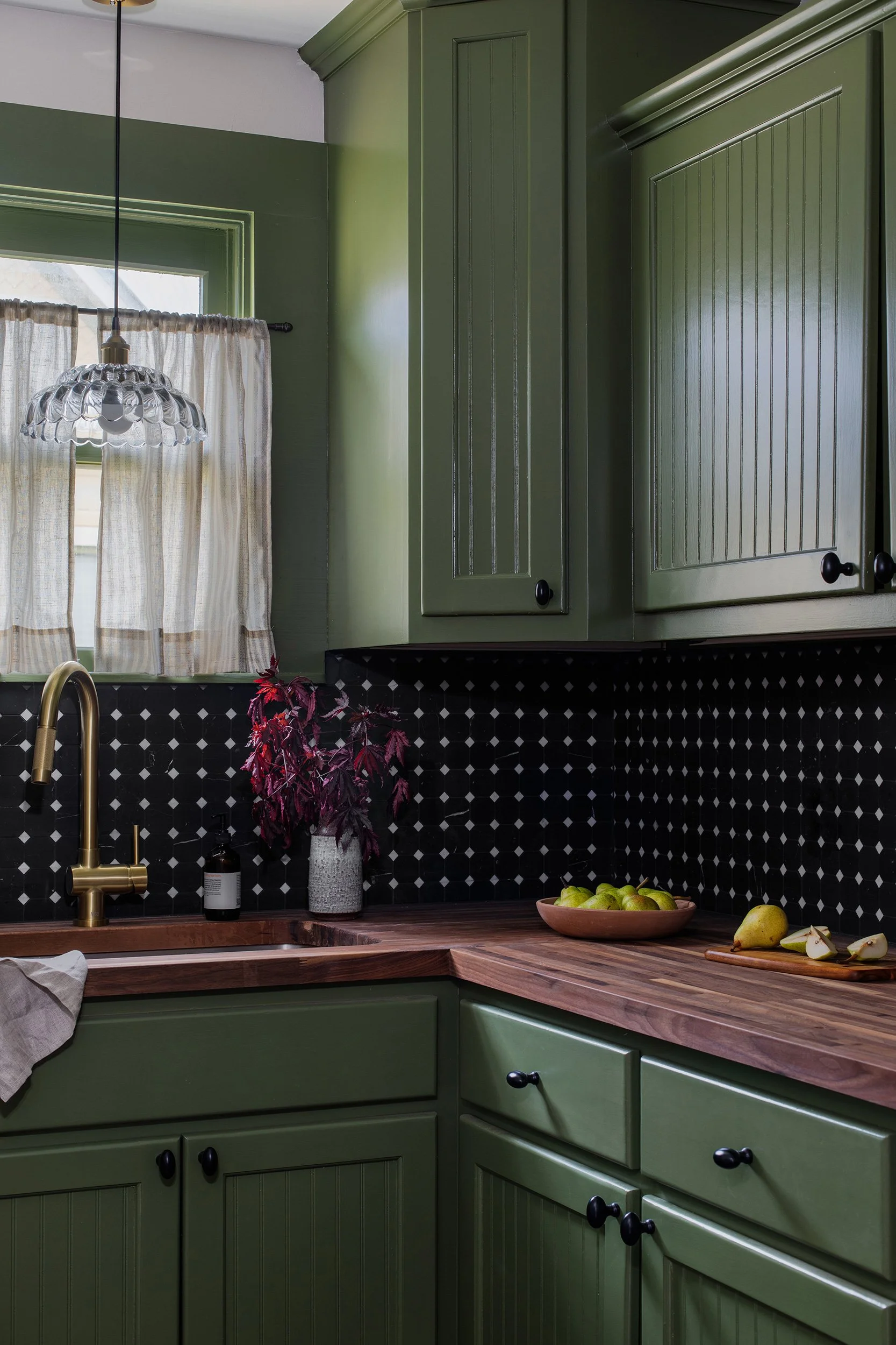 The Menagerie luxury boutique hotel the carriage house kitchen by Sarah Stacey Interior Design. Photography by Avery Nicole Photography and located in Fredericksburg, Texas