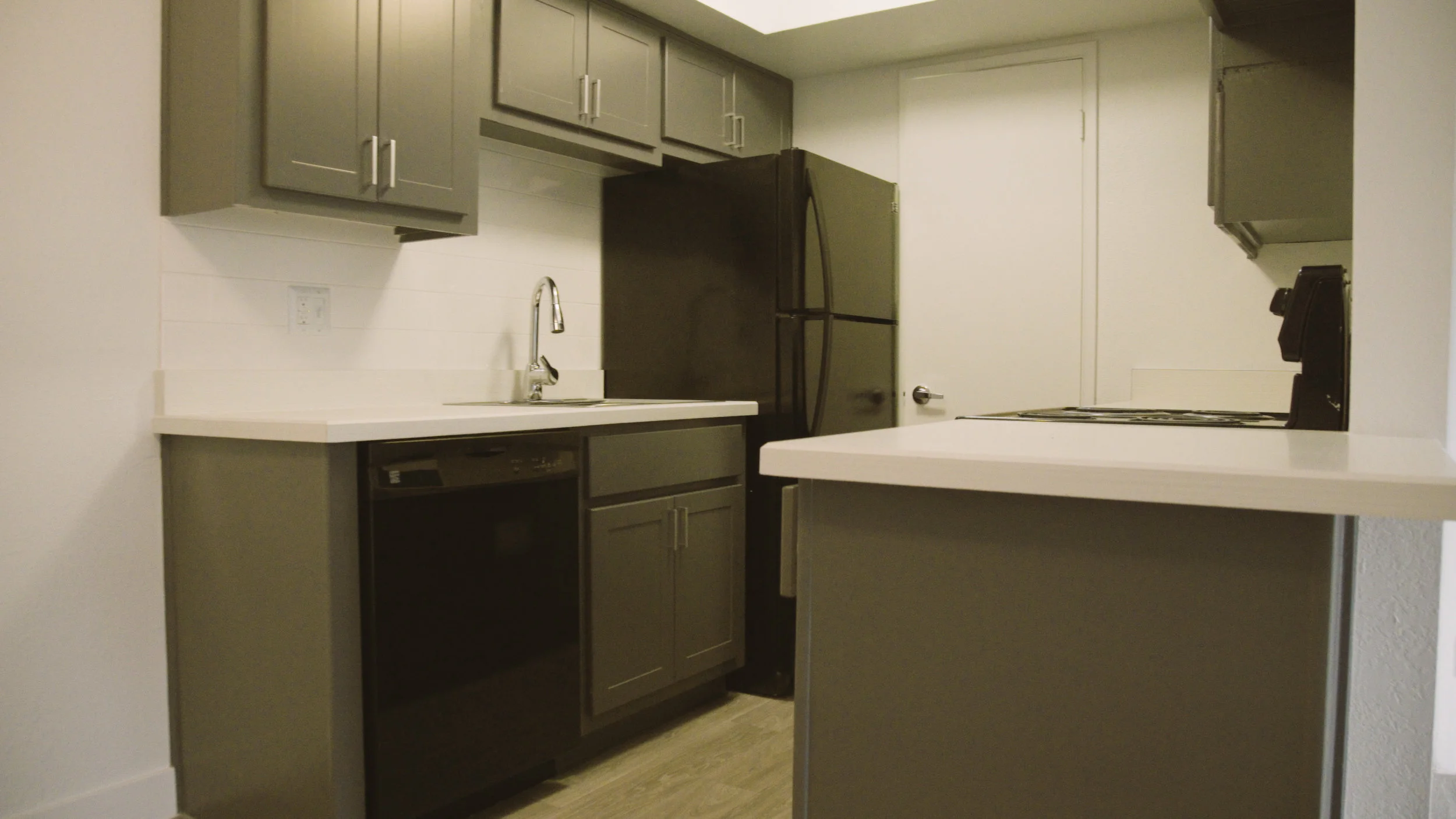 Kitchen Features: