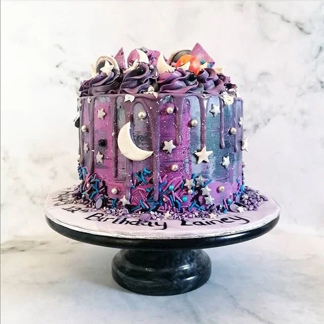 DEVASTATED IS AN UNDERSTATEMENT 😭😭 Last week I was asked to make a cake for a girls galaxy themed 12th birthday. I was told to make the cake pink, purple, black and silver. She wanting purple drip icing and plenty of stars and sprinkles around the 