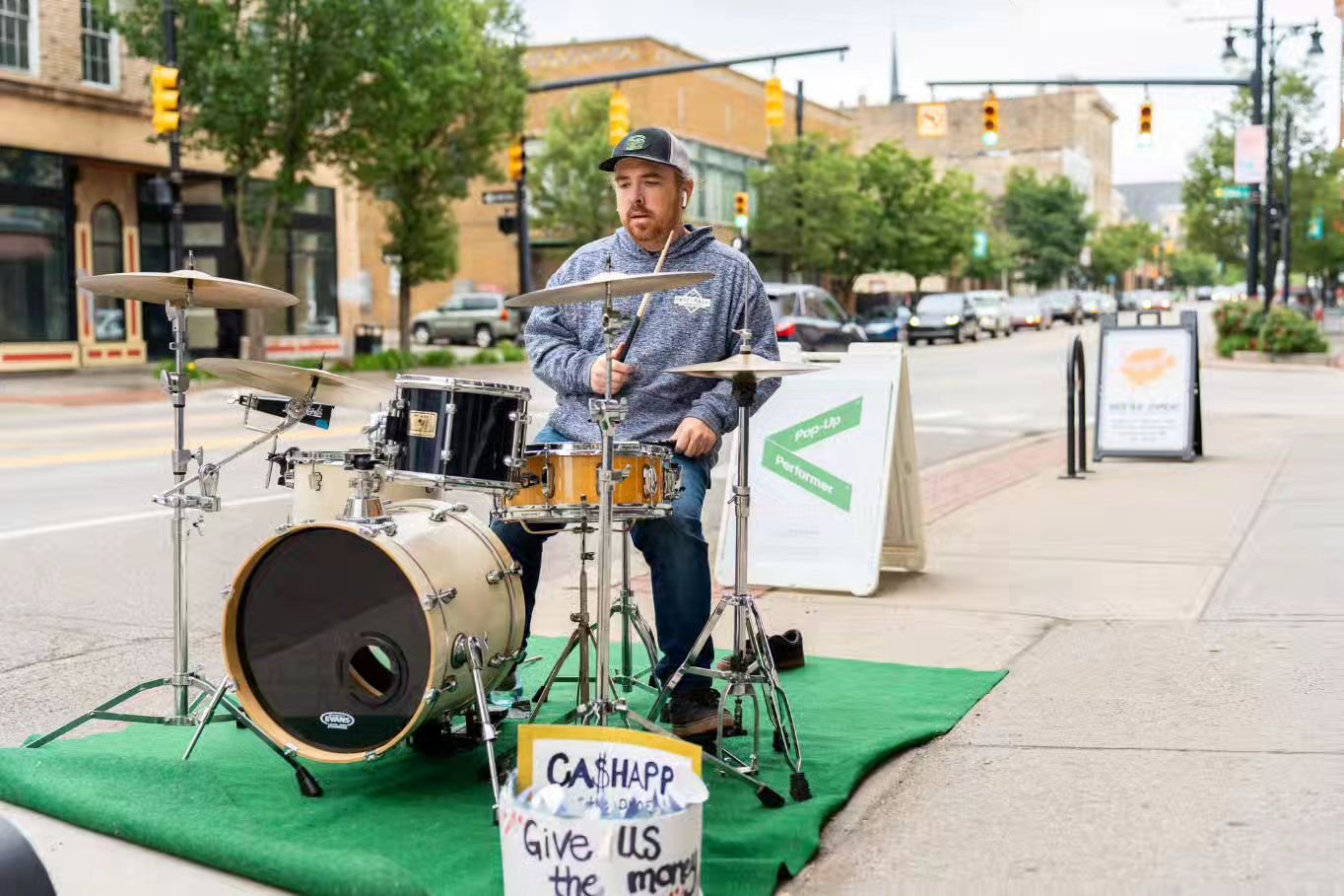 3rd Thursdays is a chance to connect with the creativity of our city&rsquo;s artists and the passion of our small business owners. Buskers are back and playing music between the 25+ participating downtown businesses, and the energy is electric. Busin