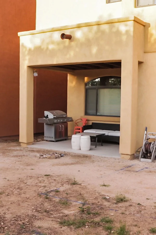 CAITLIN-KETCHAM-PRIVACY-SCREEN-PATIO-STYLE-CHALLENGE-BEFORE-e1428608584339.jpg
