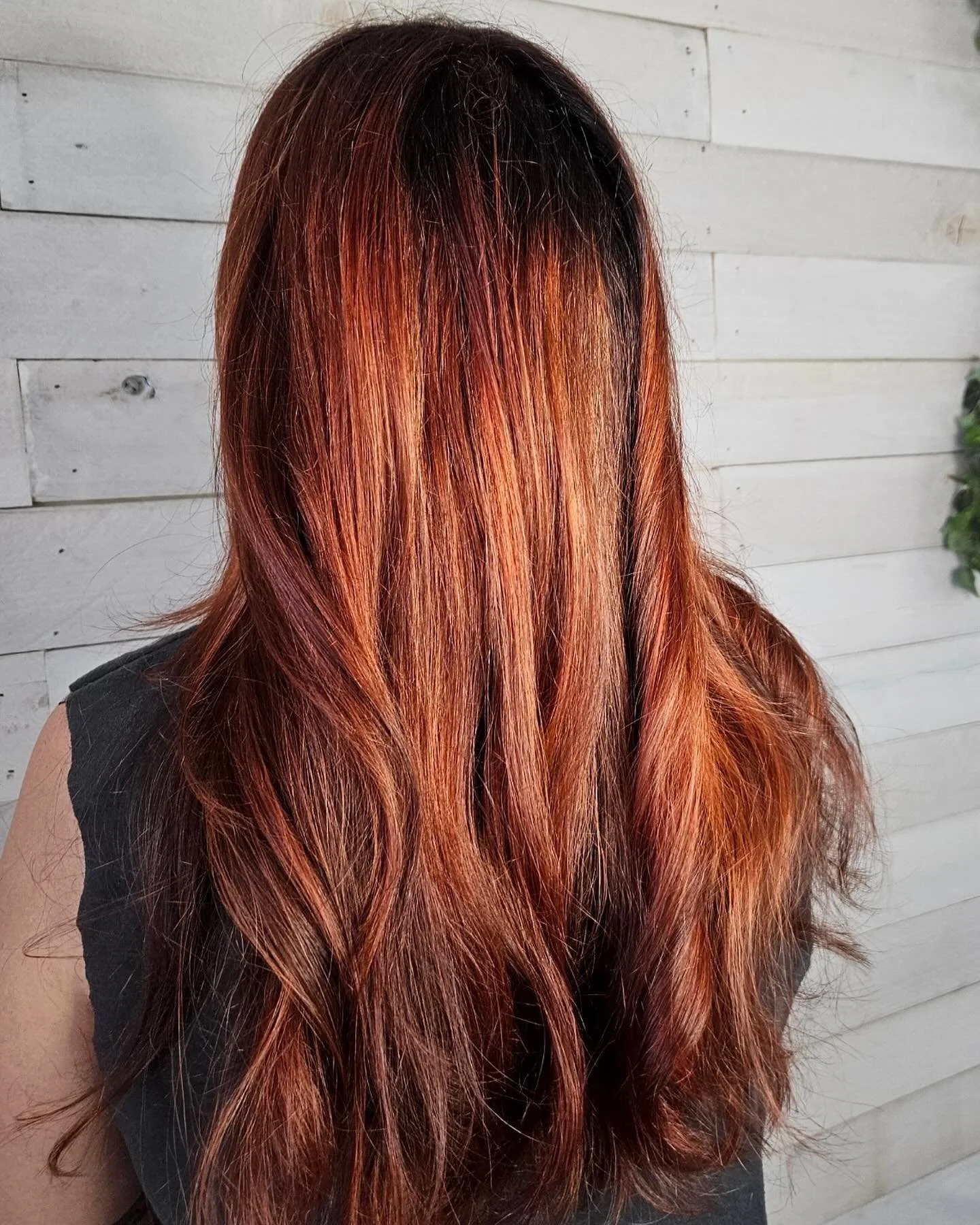 🍂🍁Autumn Leaves 🍁 🍂 
This gorgeous dimensional copper was done by our talented stylist Jillian, and to say we are OBSESSED is an understatement! 
Holiday appointments are already filling up fast, call or text us at 678.818.8221 or visit our websi