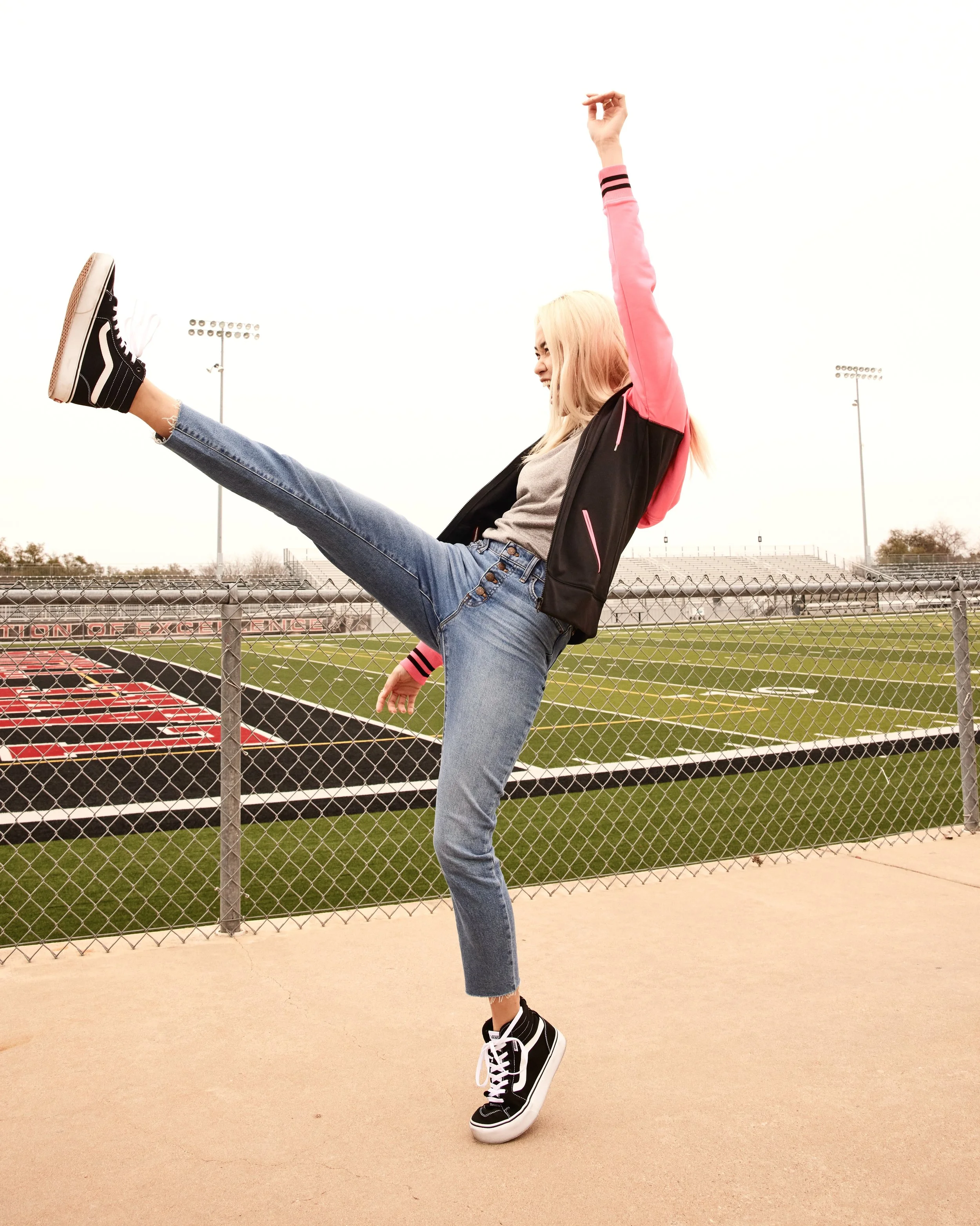 PINK_Multi_Model_0550_cropped.jpg