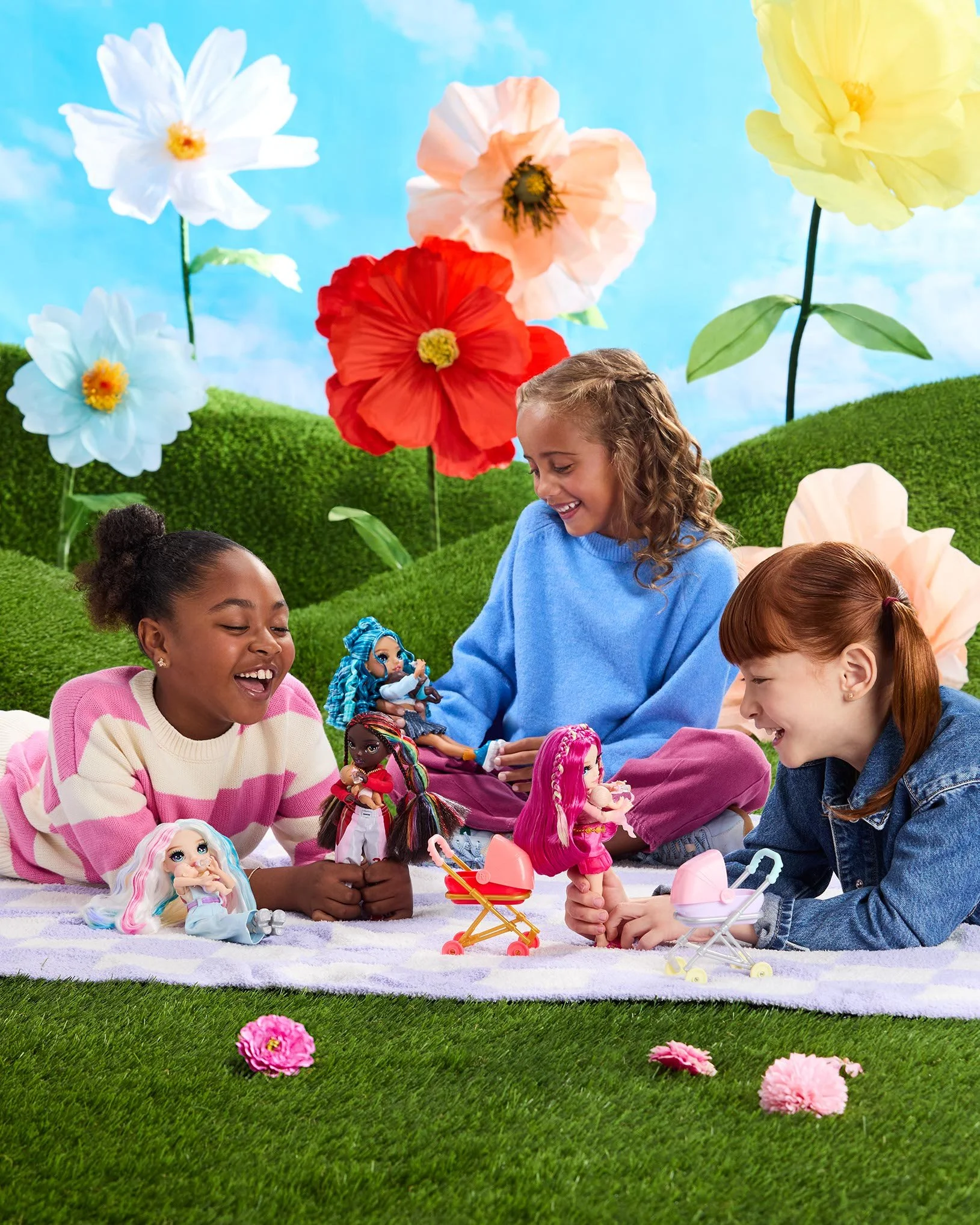 RH Jr High Bestie Babysitters Fashion Dolls 1058_4x5.jpg