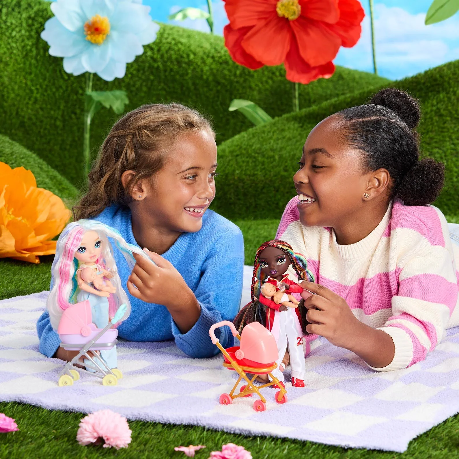 RH Jr High Bestie Babysitters Fashion Dolls0929_1x1.jpg