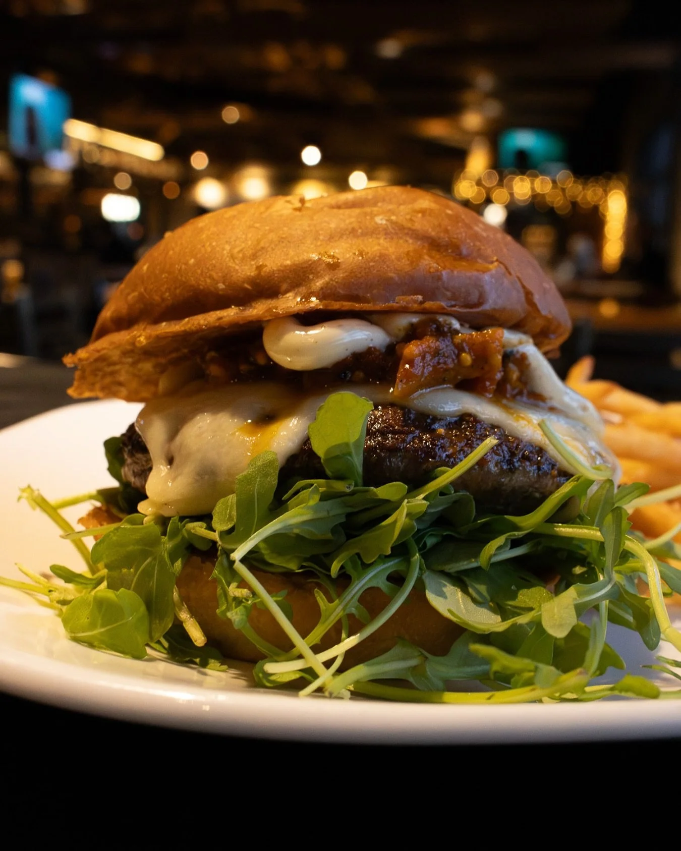 Bold. Elevated. Unforgettable.

Our Monarch Elk Burger takes North American elk and layers it with silky melted gruy&egrave;re, house-made tomato jam, fresh arugula, and a rich truffled porcini aioli.

It&rsquo;s a Montana twist on indulgence&mdash; 