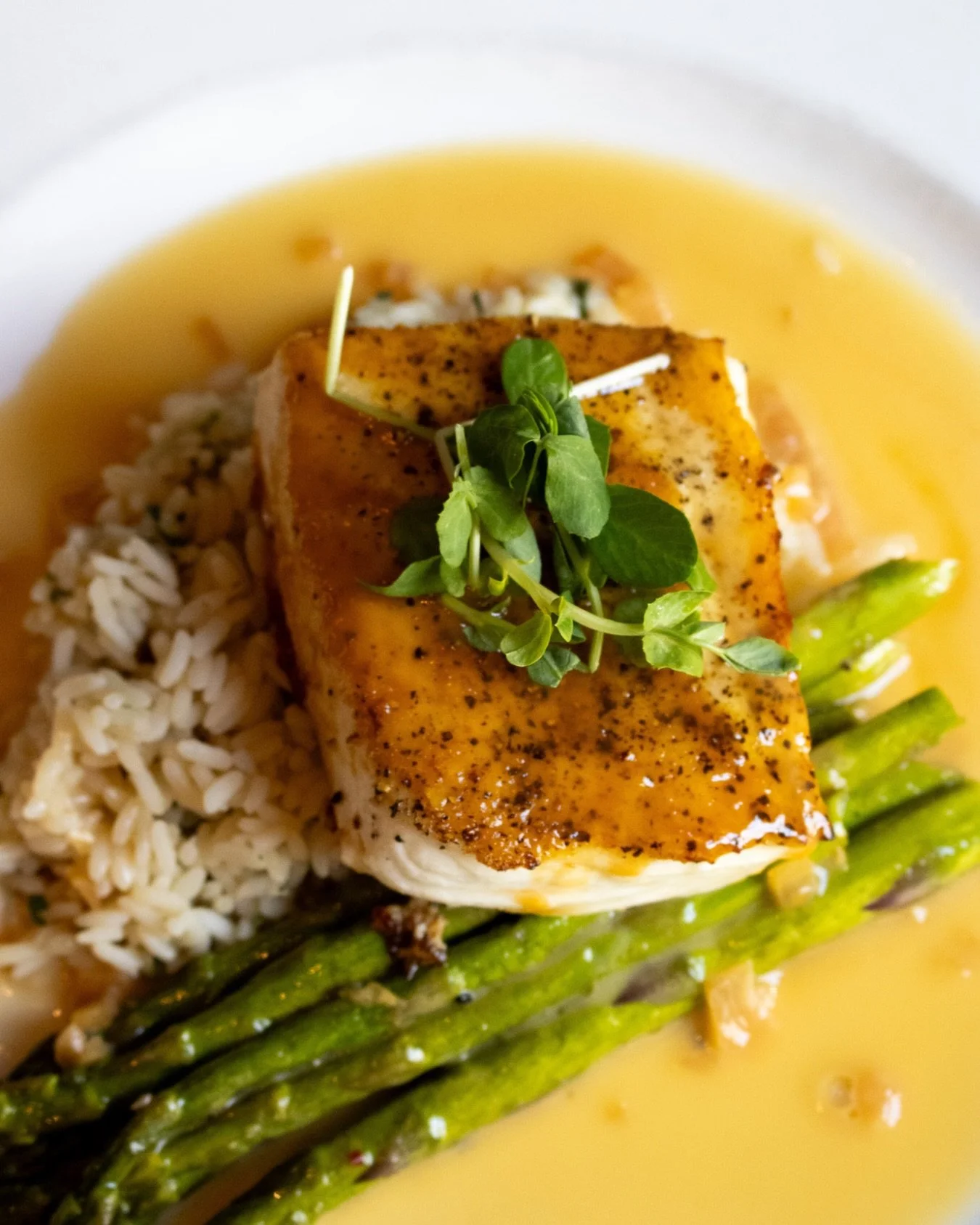 Did you know about our fresh Alaskan Halibut, flown in twice-weekly, all summer-long?

And that&rsquo;s not the half of it! Enjoy a rotating line-up of fresh and sustainably-caught Pacific fish from our good friends at Hawaiian Seafoods. All spring. 