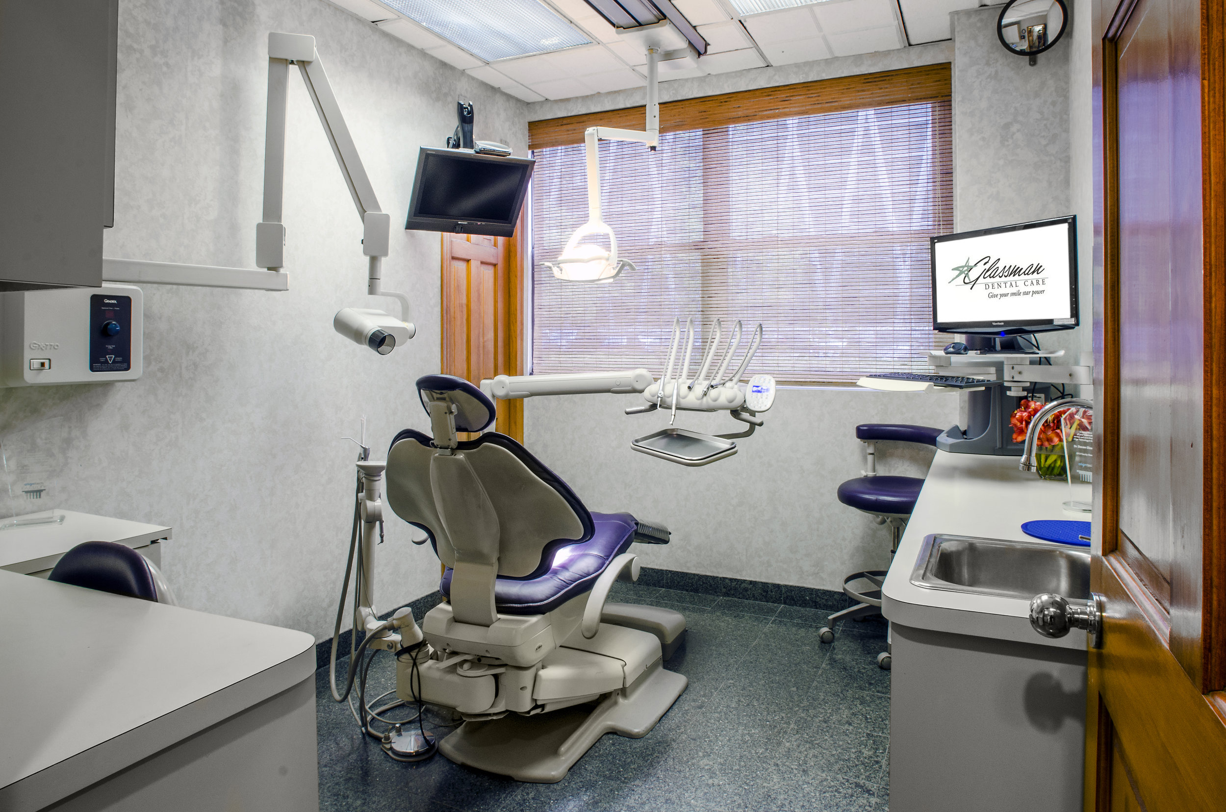 Glassman Dental Care offices 2015 - photo by Andrew Werner, AHW_5915.jpg