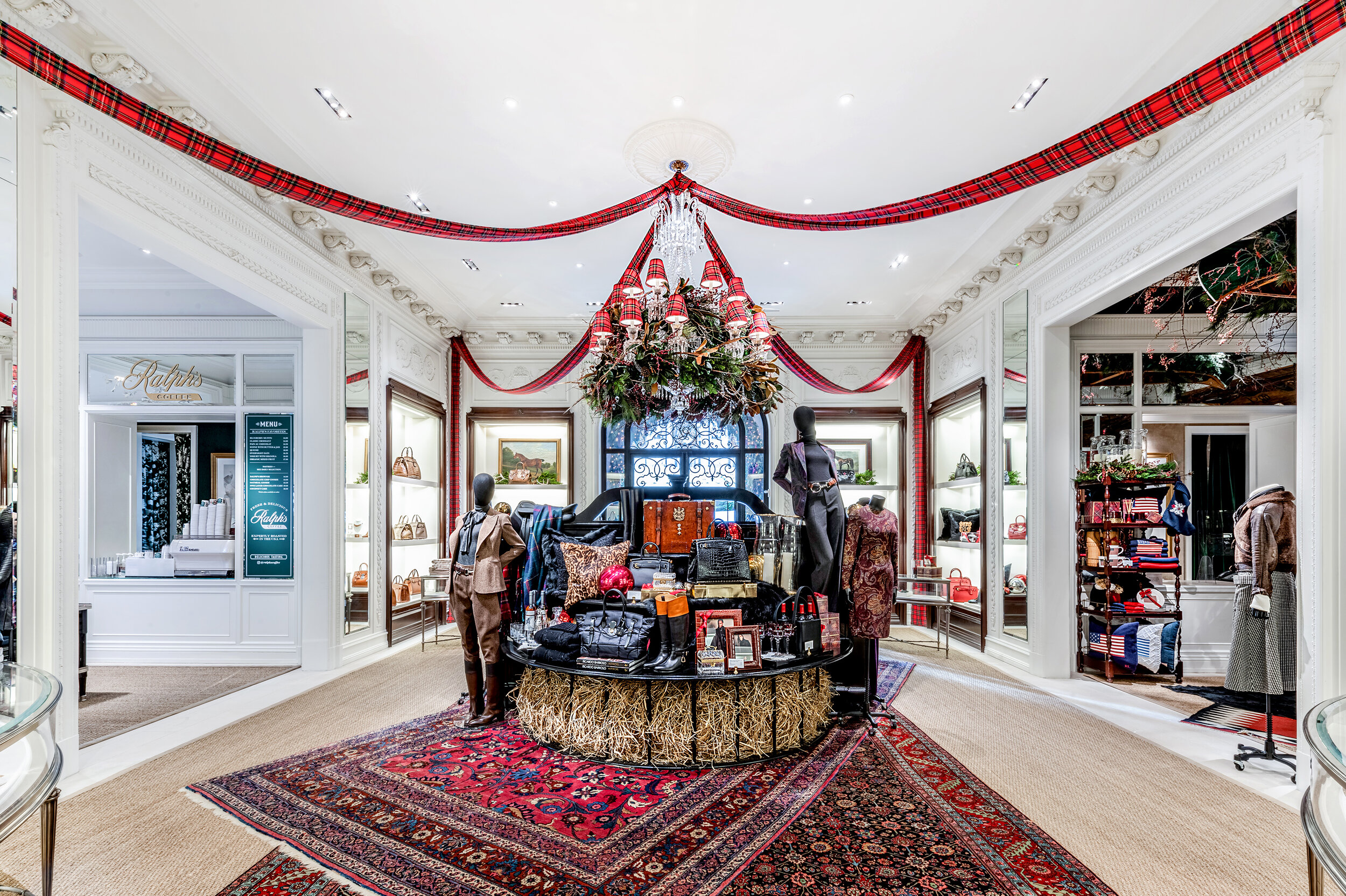 Ralph Lauren Women's NYC Flagship Holiday 2020 1 - photo by Andrew Werner.jpg