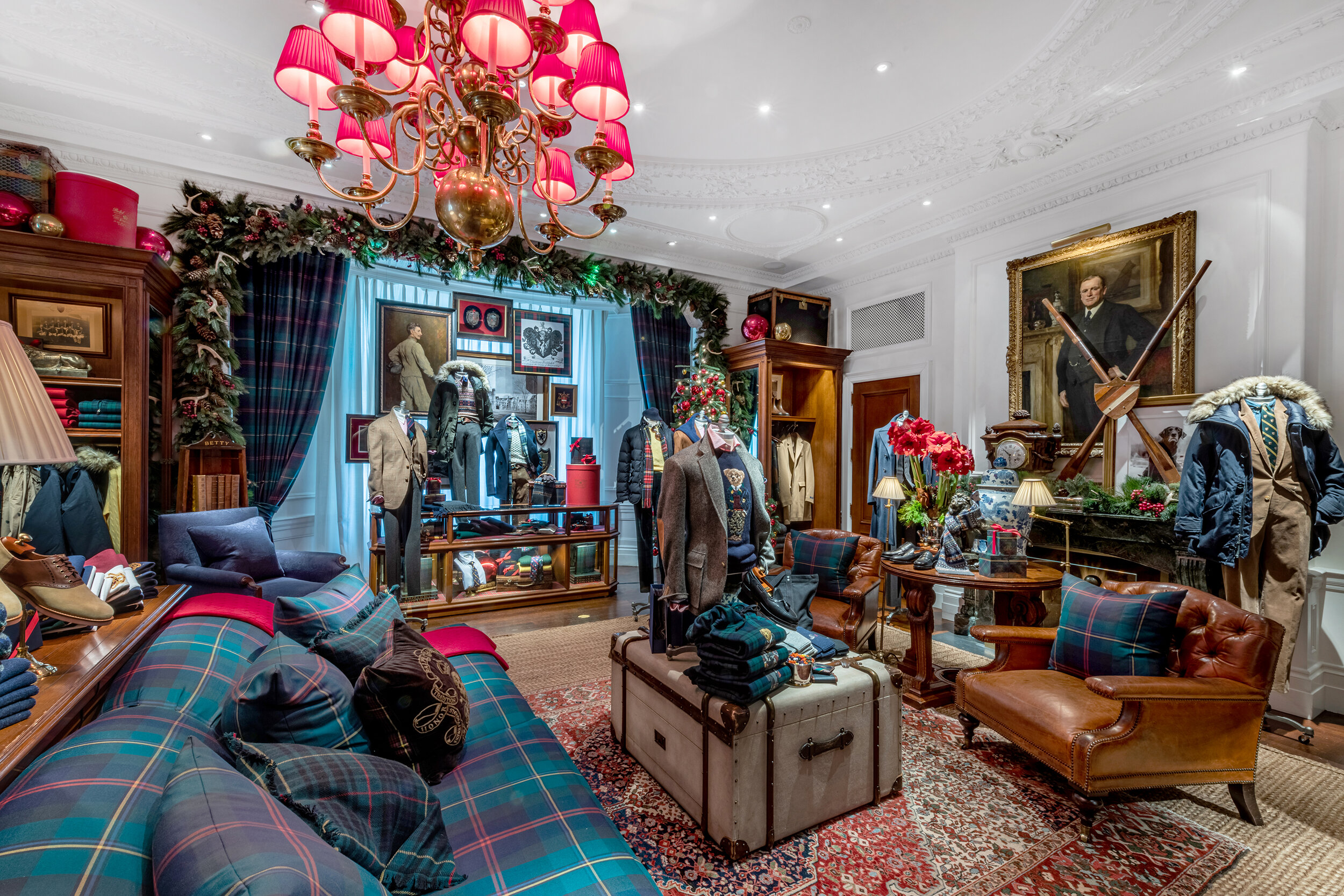 Ralph Lauren Men's NYC Flagship Holiday 2020 2 - photo by Andrew Werner AWP_4051.jpg