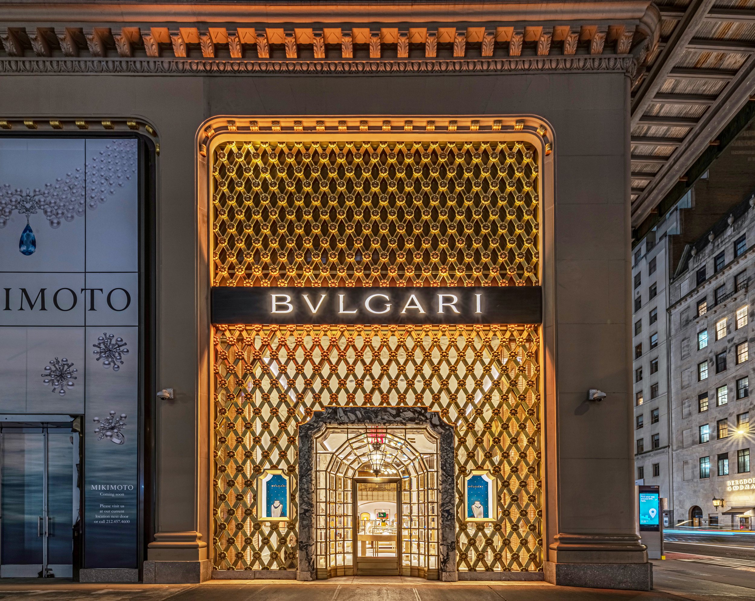 Bulgari 5th Avenue Entrance - photo by Andrew Werner, AWP_5216.jpg