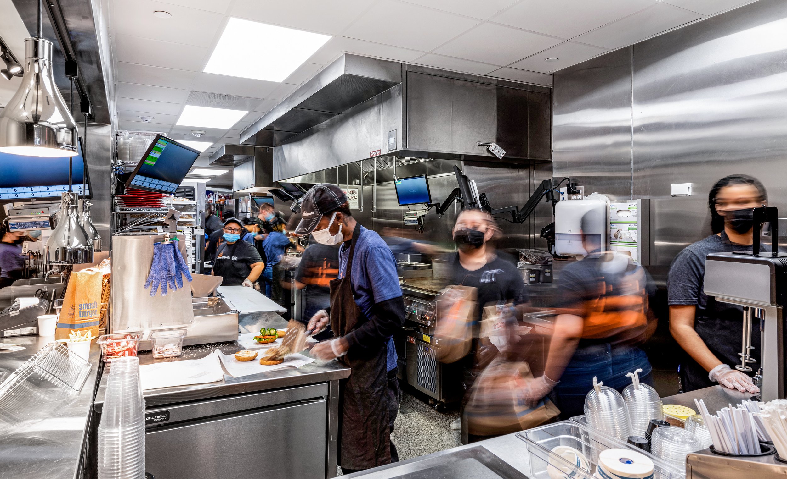 SmashBurger 8th Avenue NYC, Interior 9 - photo by Andrew Werner.jpg