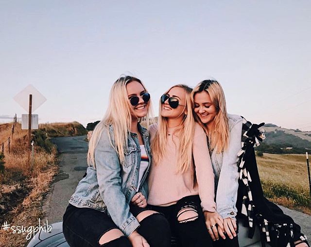 Sonoma County gives us the best views that we look forward to all year long. We'll miss it over summer!🌾🐄 #ssugphib #sunset #countryside #friends #summerready