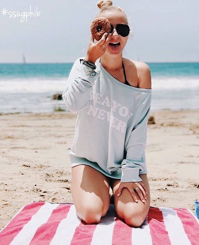 &Eta;appy &Nu;ational D🍩nut Day 
from our ⓢⓦⓔⓔⓣ sister Lauren! #ssugphib #donutday #summer #beachday #sweetsister