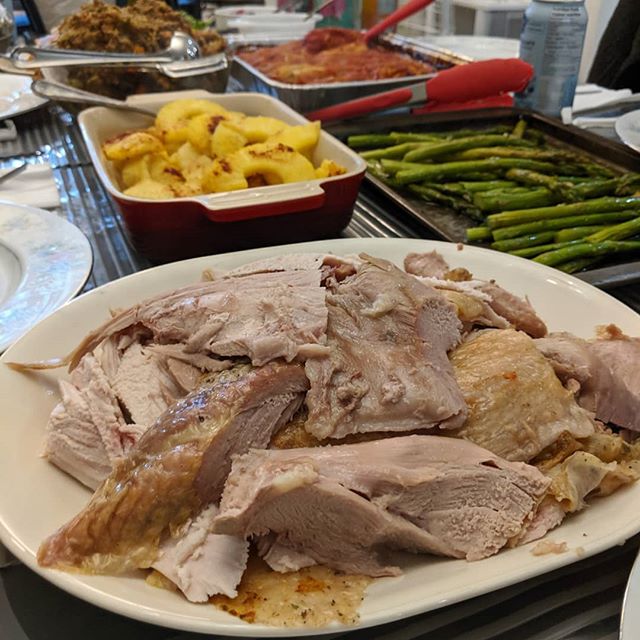 Homemade Turkey Dinner. Happy Thanksgiving! 🦃 Already looking forward to leftovers! Mmm...stuffing!  #thanksgiving #turkey #turkeydinner #stuffing #thankful #family #toronto
.
.
#foodblog #instafood #torontofood #foodtoronto #多伦多 #instafood #foodblo