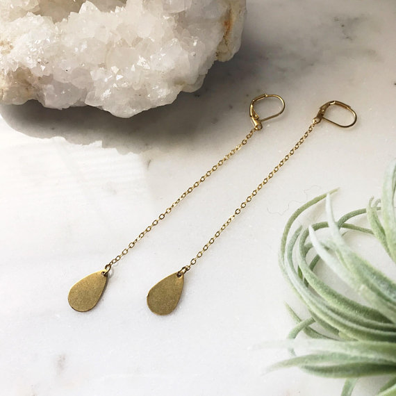 SIMPLE GOLD BRASS RAINDROP DANGLE EARRINGS