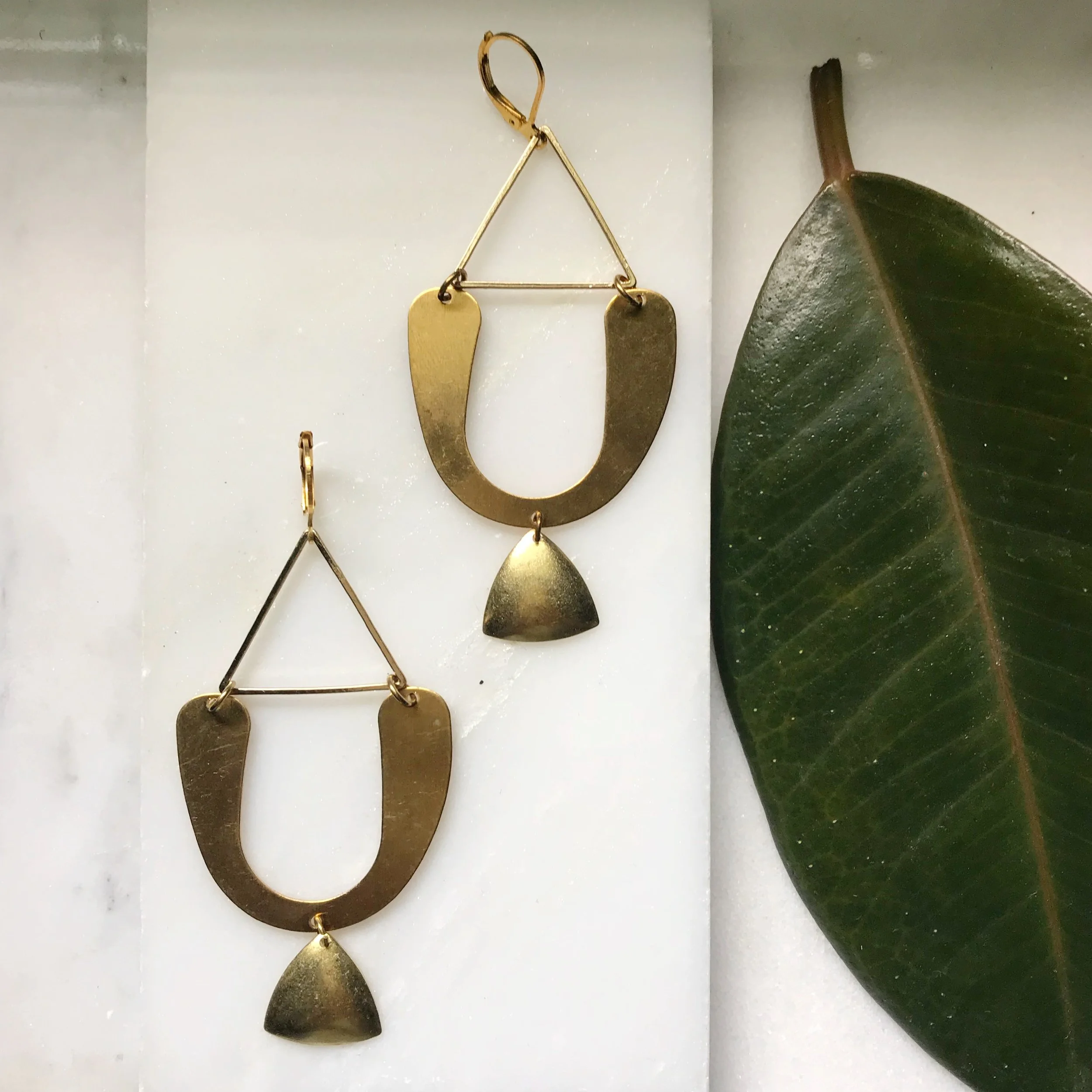 LONG U BRASS DANGLE EARRINGS