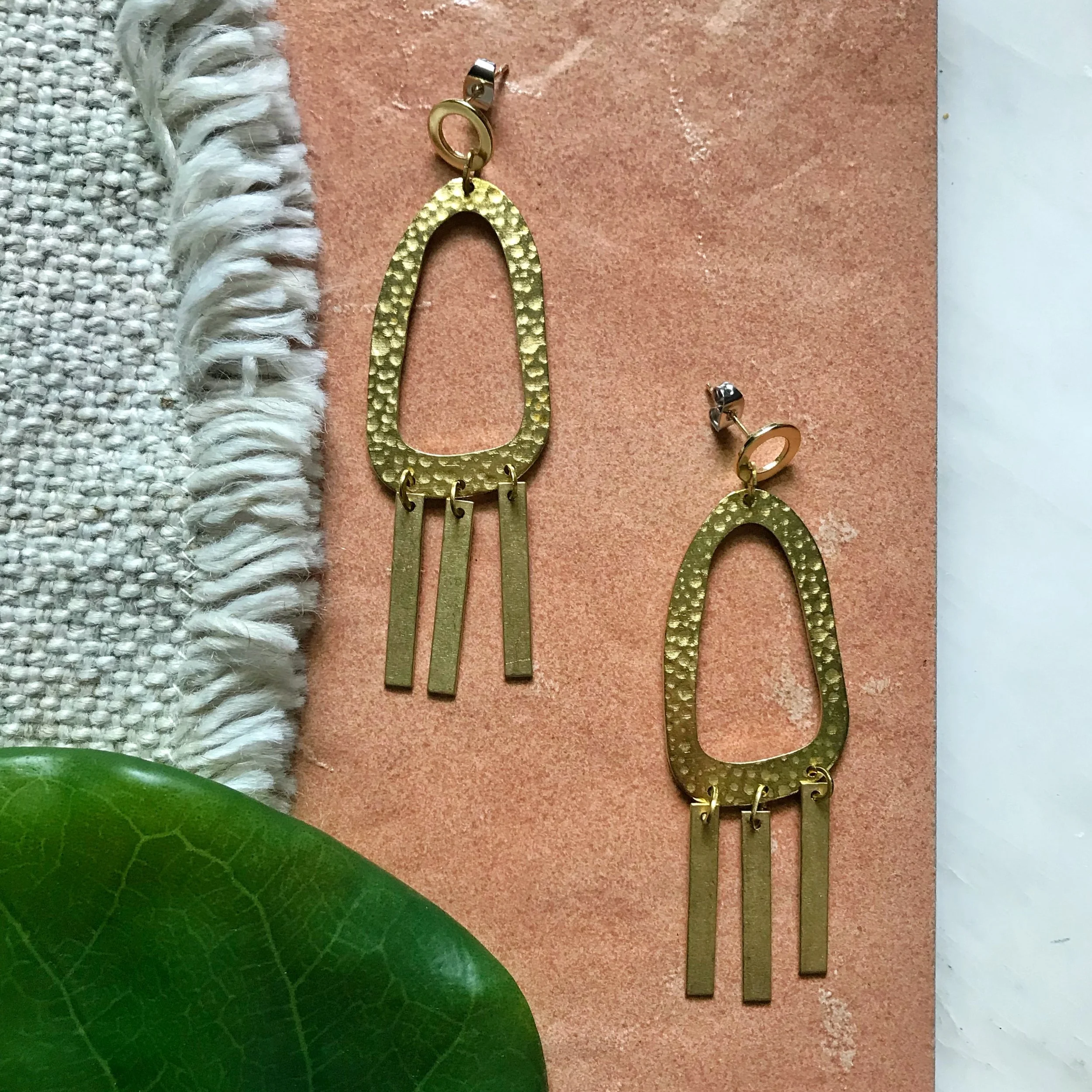 S|S RAIN CLOUD HAMMERED BRASS DANGLES