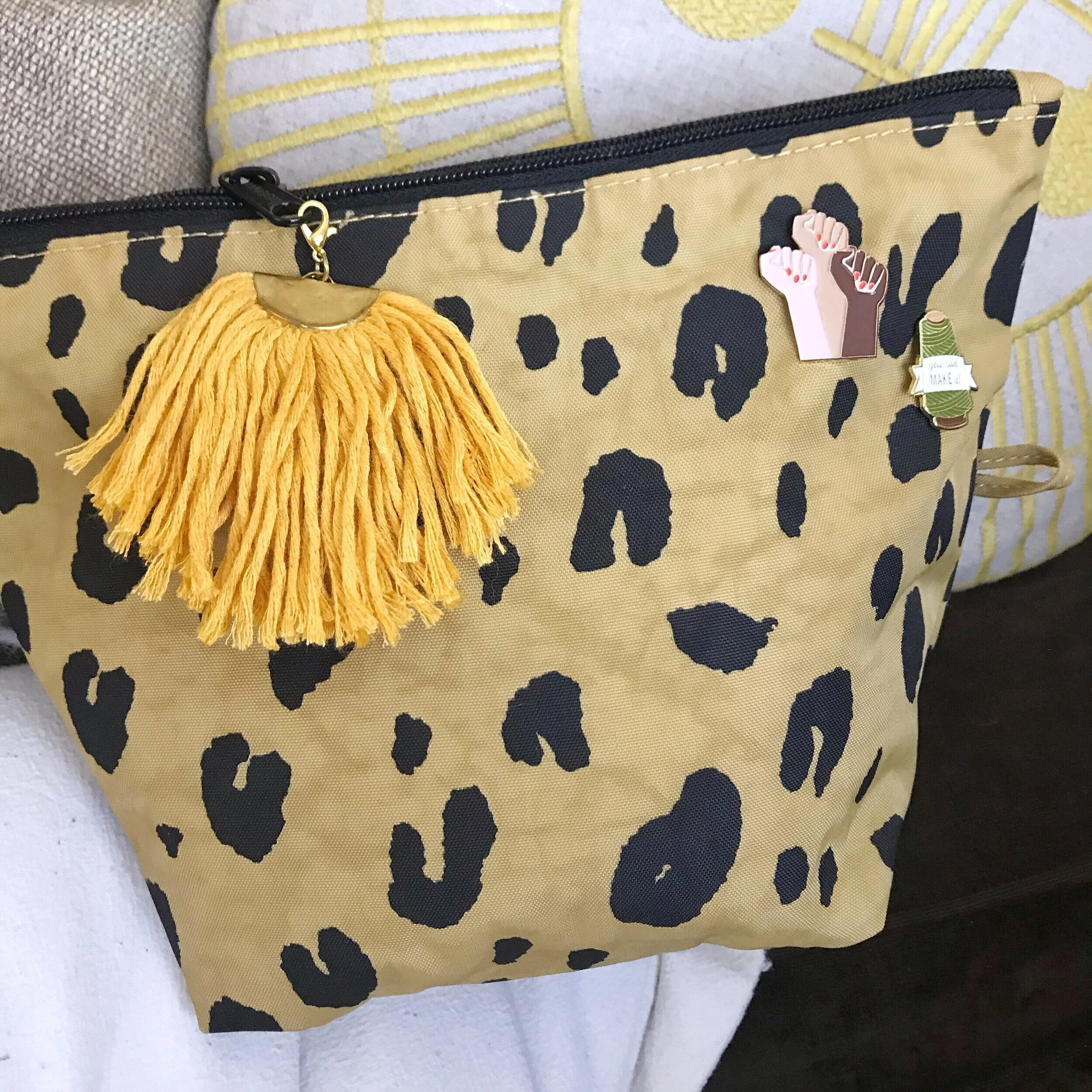 FIBER FAN TASSEL PROJECT BAG ZIPPER PULL