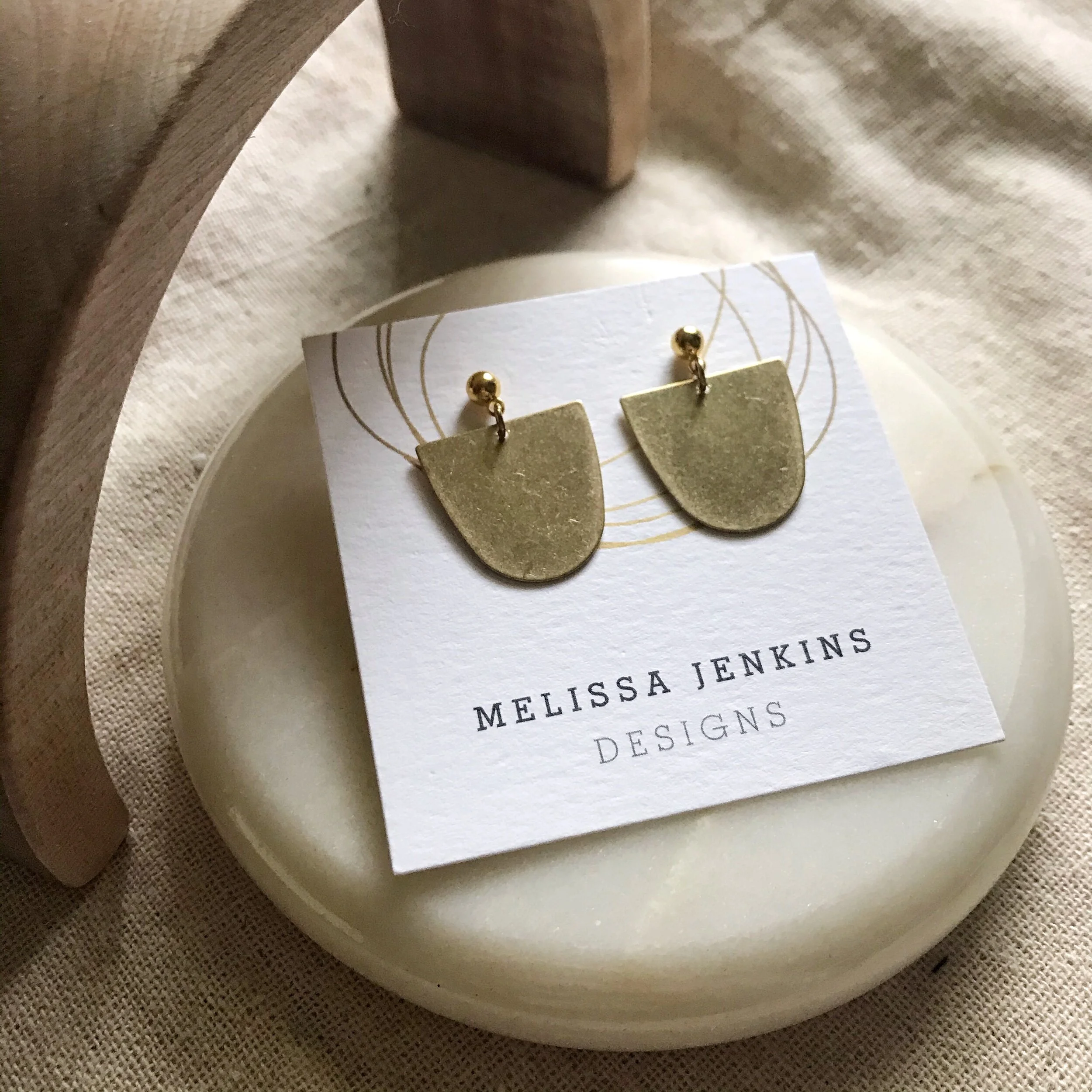 013CACA7-3CC9-42CD-911D-780B9BB72C90