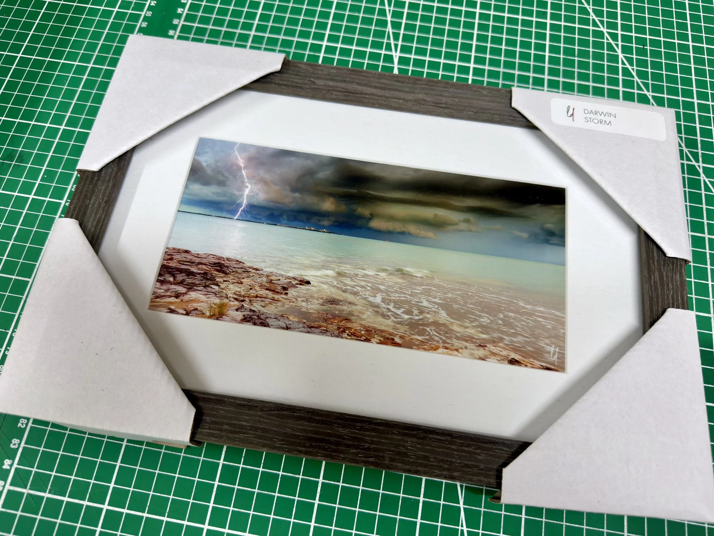 Small Framed Photographic Print 20 x 30cm - Lightning over Darwin