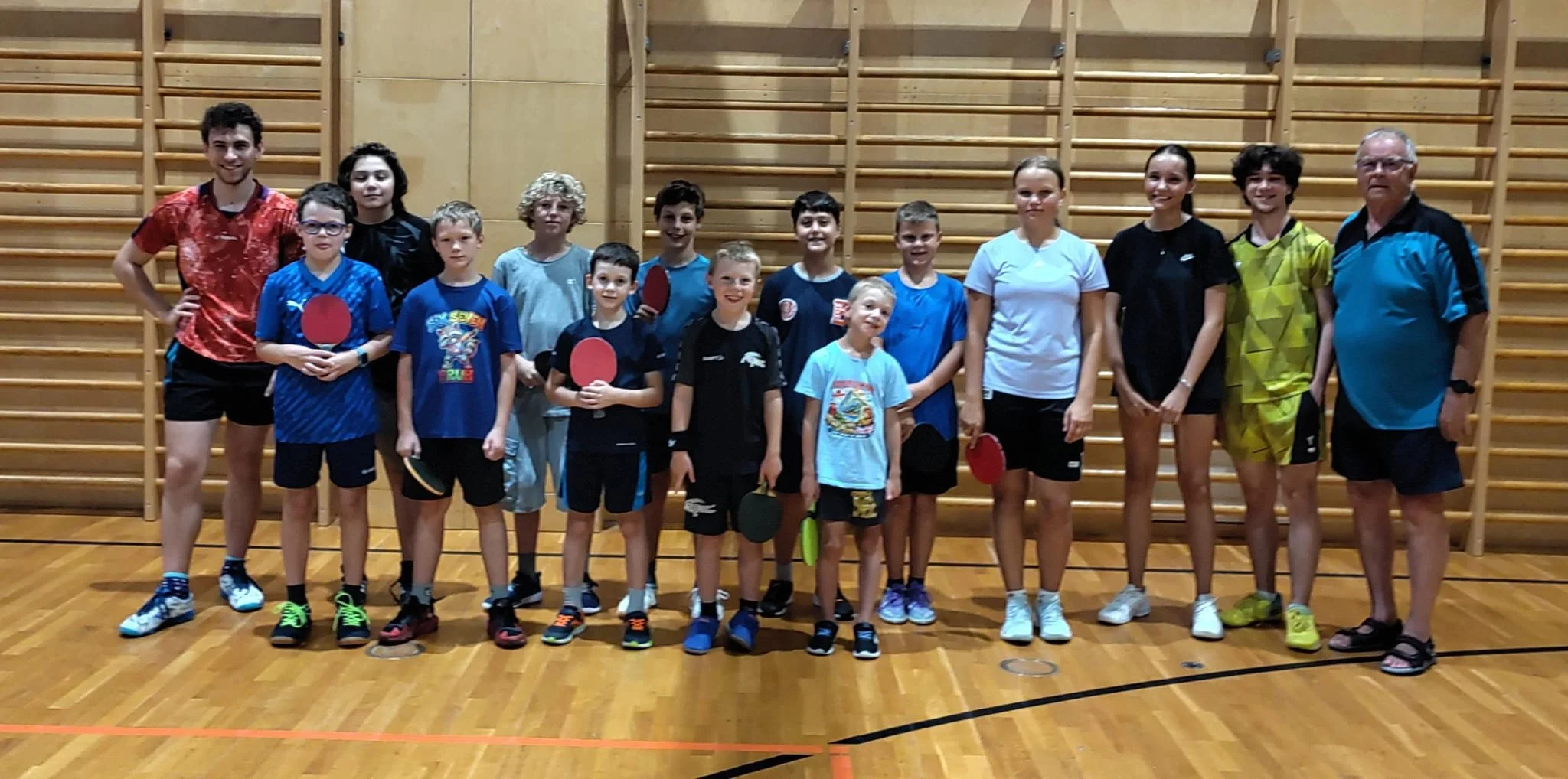 Bild 1 Ferienzugkinder TTC Rum.jpg