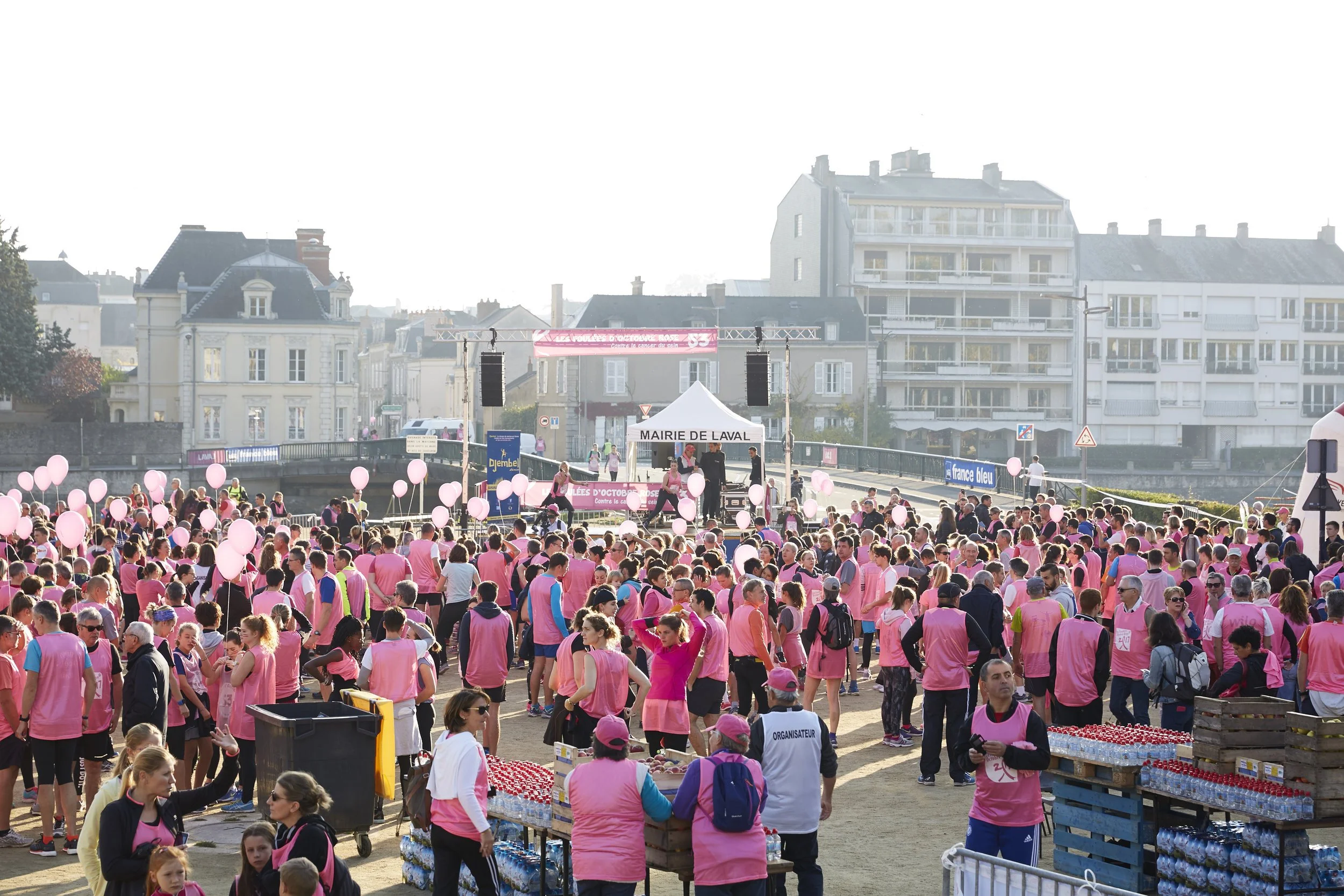 Le Village des Foulées Roses 53