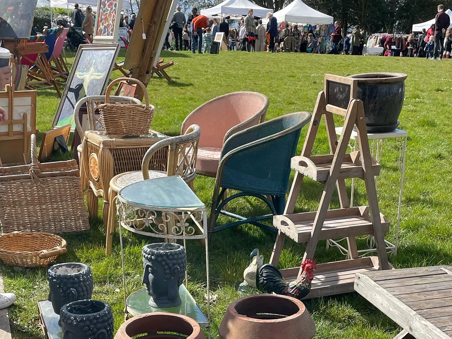 Tomorrow -
Vintage Market at the Mansion in Beckenham Place Park!
🌱🏛☀️ @beckenhamplace

With over 50 great vintage dealers in and around the Mansion, you&rsquo;ll find thousands of things to feast your eyes on, including mid 20th-century furniture,