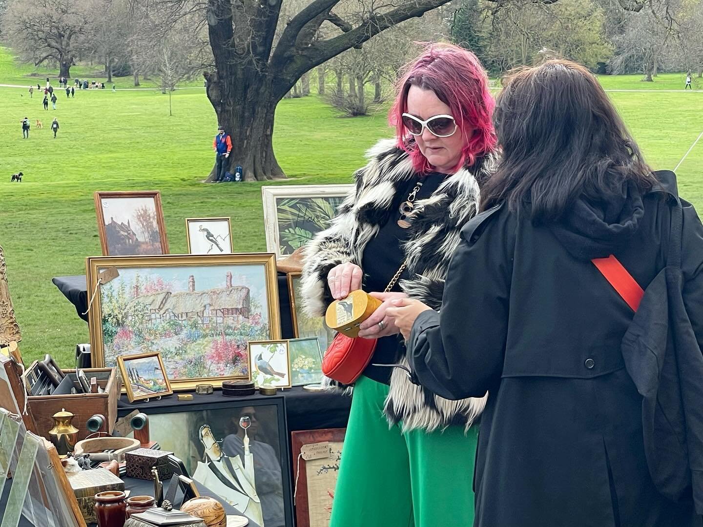 Today! 
Vintage Market at the Mansion in Beckenham Place Park
🌱🏛☀️ @beckenhamplace

Over 50 great vintage dealers in and around the Mansion, you&rsquo;ll find thousands of things to feast your eyes on, including mid 20th-century furniture, lighting