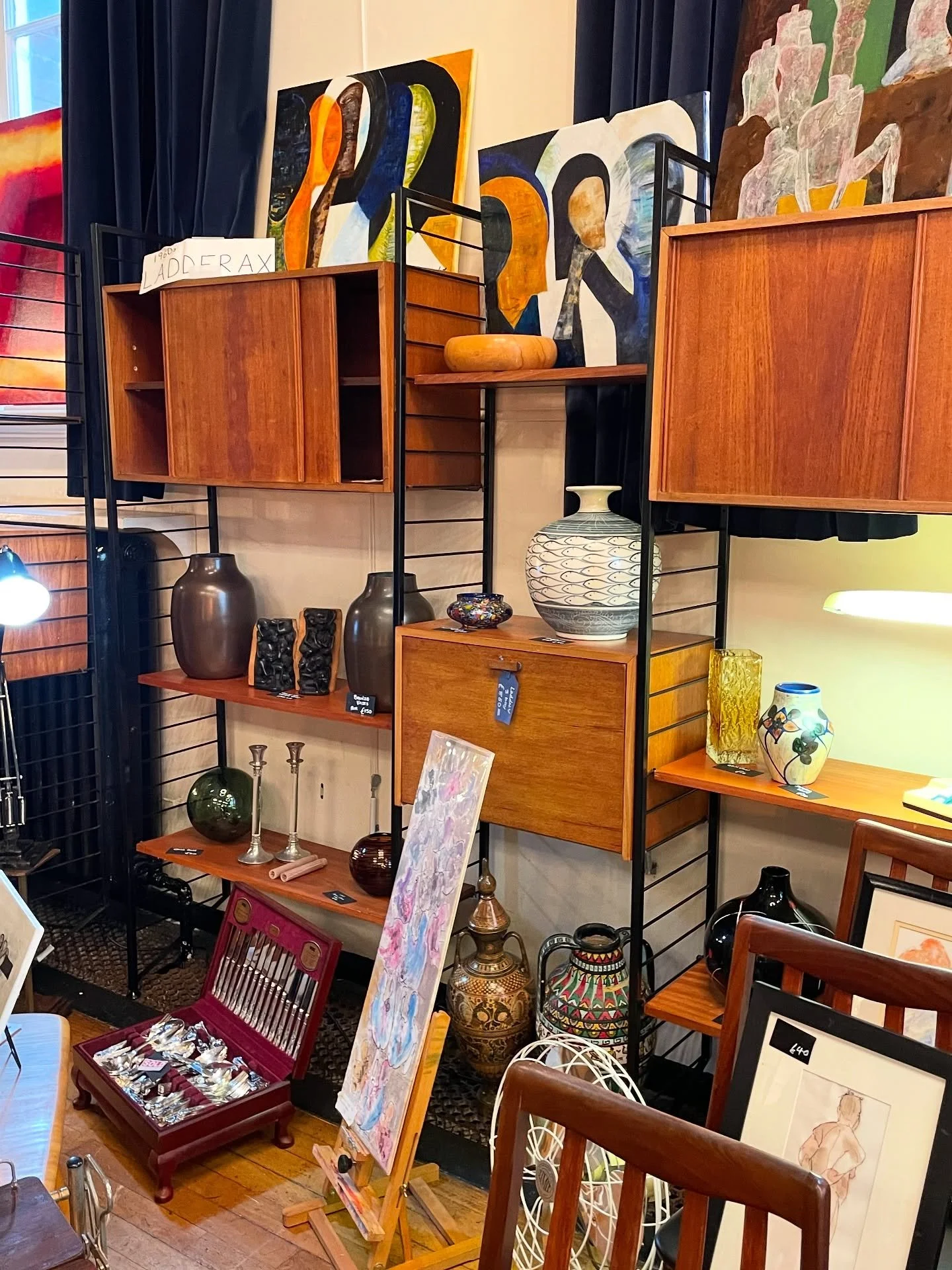 It&rsquo;s Day Two of So Last Century&rsquo;s big weekend vintage fair in Catford❤️

Our traders are restocked and waiting for you! There&rsquo;s a sprinkling of new ones joining us today, as well

Spend a few hours out of the rain browsing beautiful