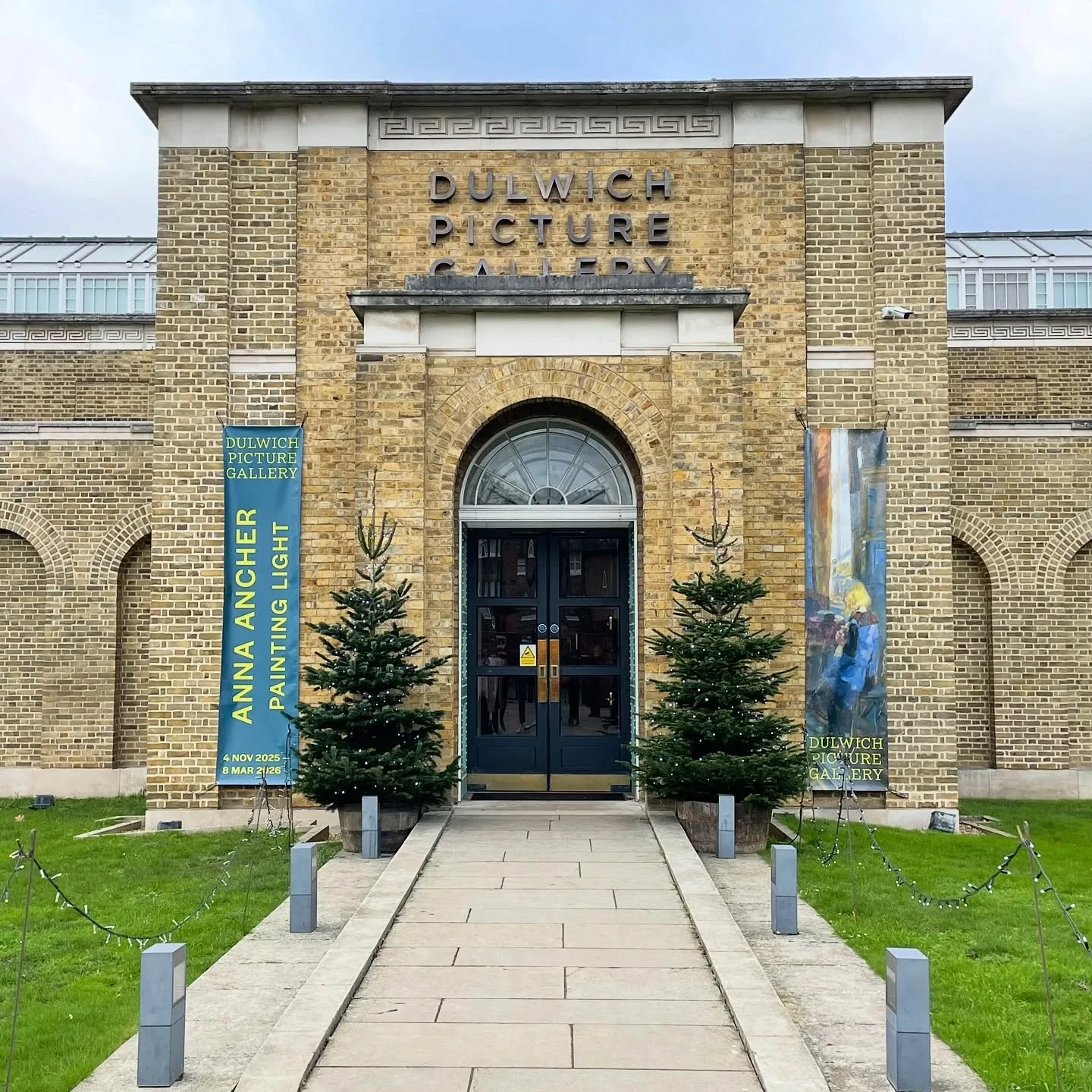 Next weekend!
So Last Century&rsquo;s Christmas Vintage Market at Dulwich Picture Gallery! ❄️🧤🎄

📆 Saturday 6th and Sunday 7th December

📍Dulwich Picture Gallery, College Road, London SE21 7AD

A seasonally-curated collection of 25 of the best vi