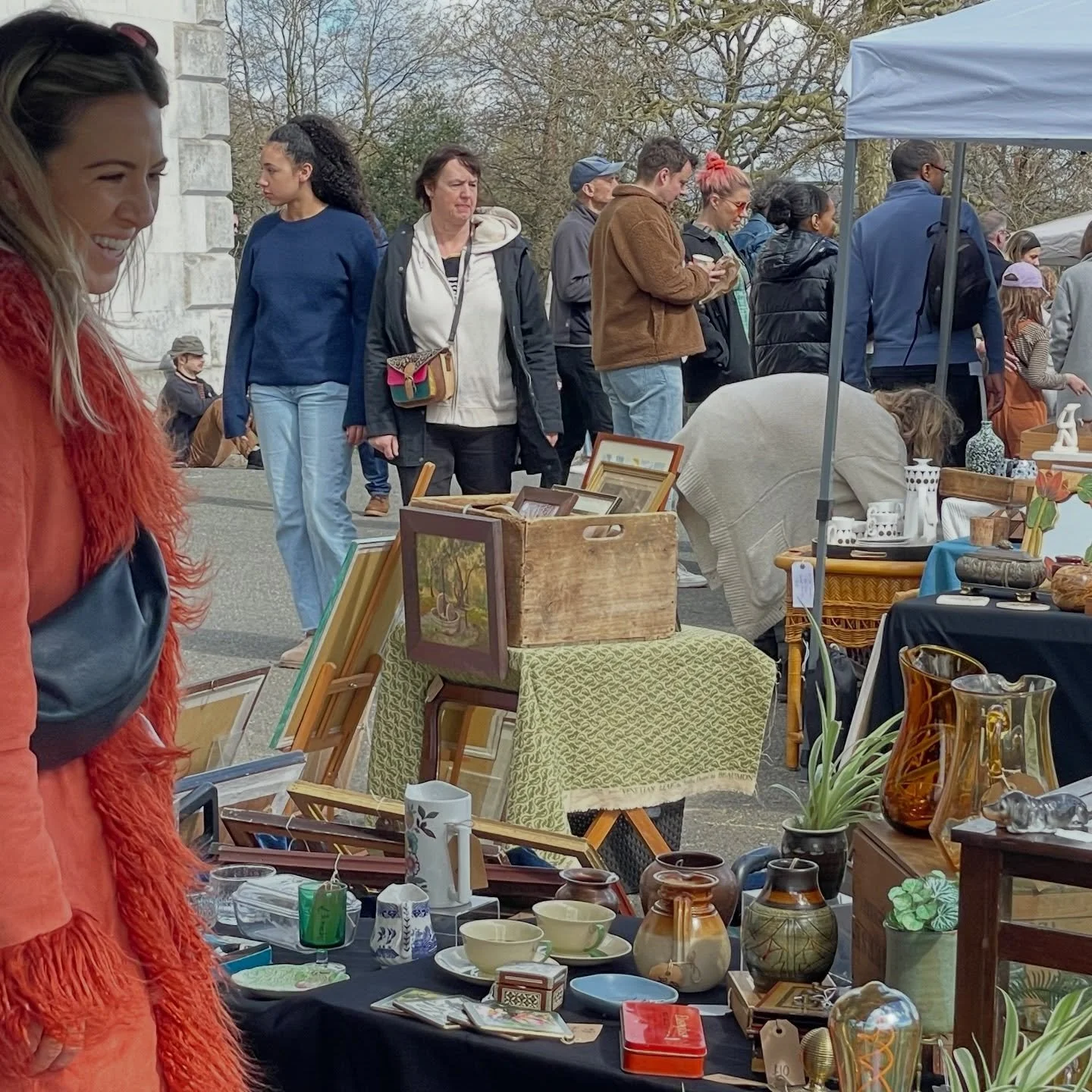 Next month - Vintage Market at the Mansion, Easter Monday 6th April at Beckenham Place Park @beckenhamplace 
🌱🏛🌞

50 great vintage dealers outdoors and inside the Mansion:

Mid 20th-century furniture, lighting, ceramics and homeware, posters, prin