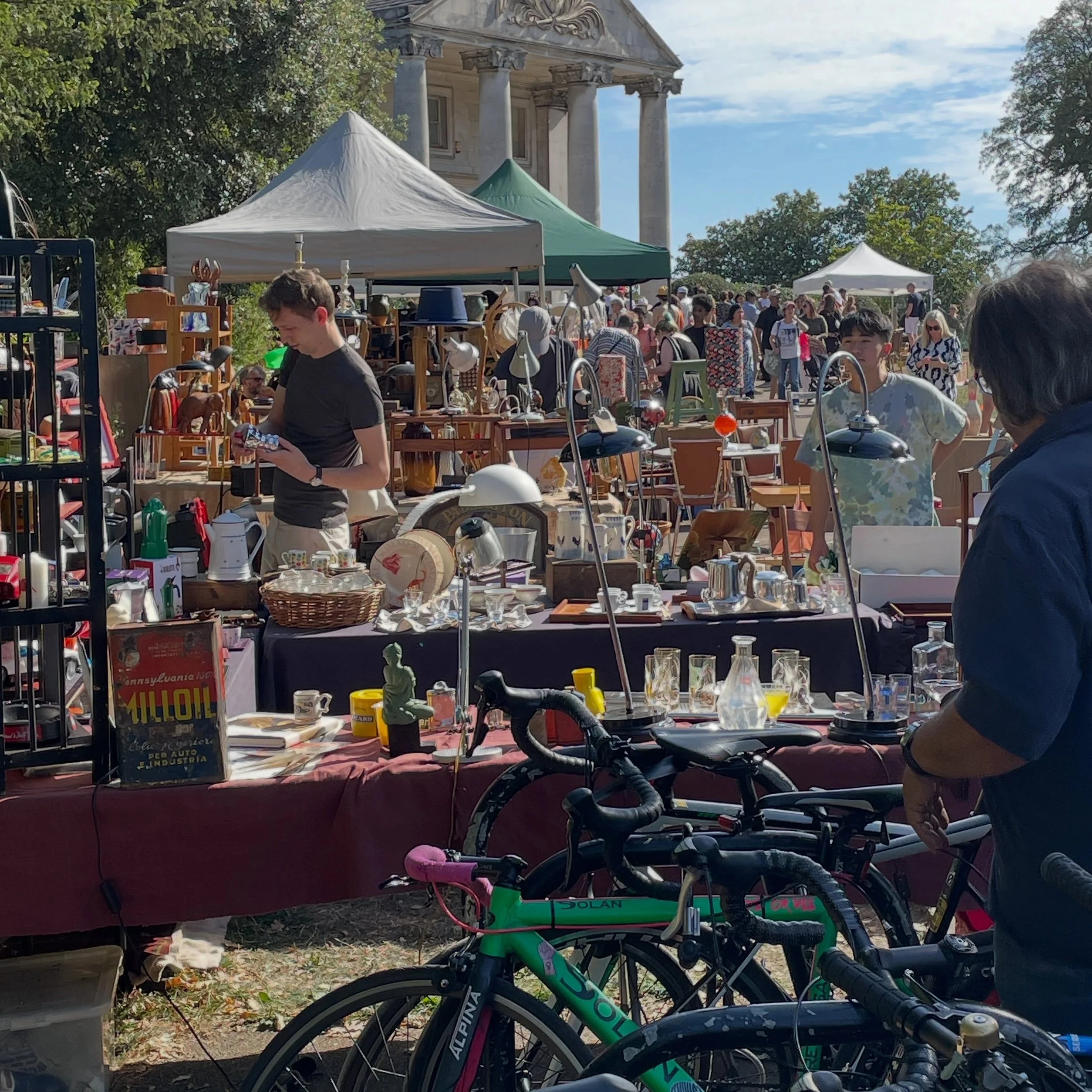 Today - Vintage Market at the Mansion, Beckenham Place Park, south east London
🌱🏛☀️
 @beckenhamplace

50 amazing vintage dealers outdoors and inside the Mansion:

Mid 20th-century furniture, lighting, ceramics and homeware, posters, prints, books, 