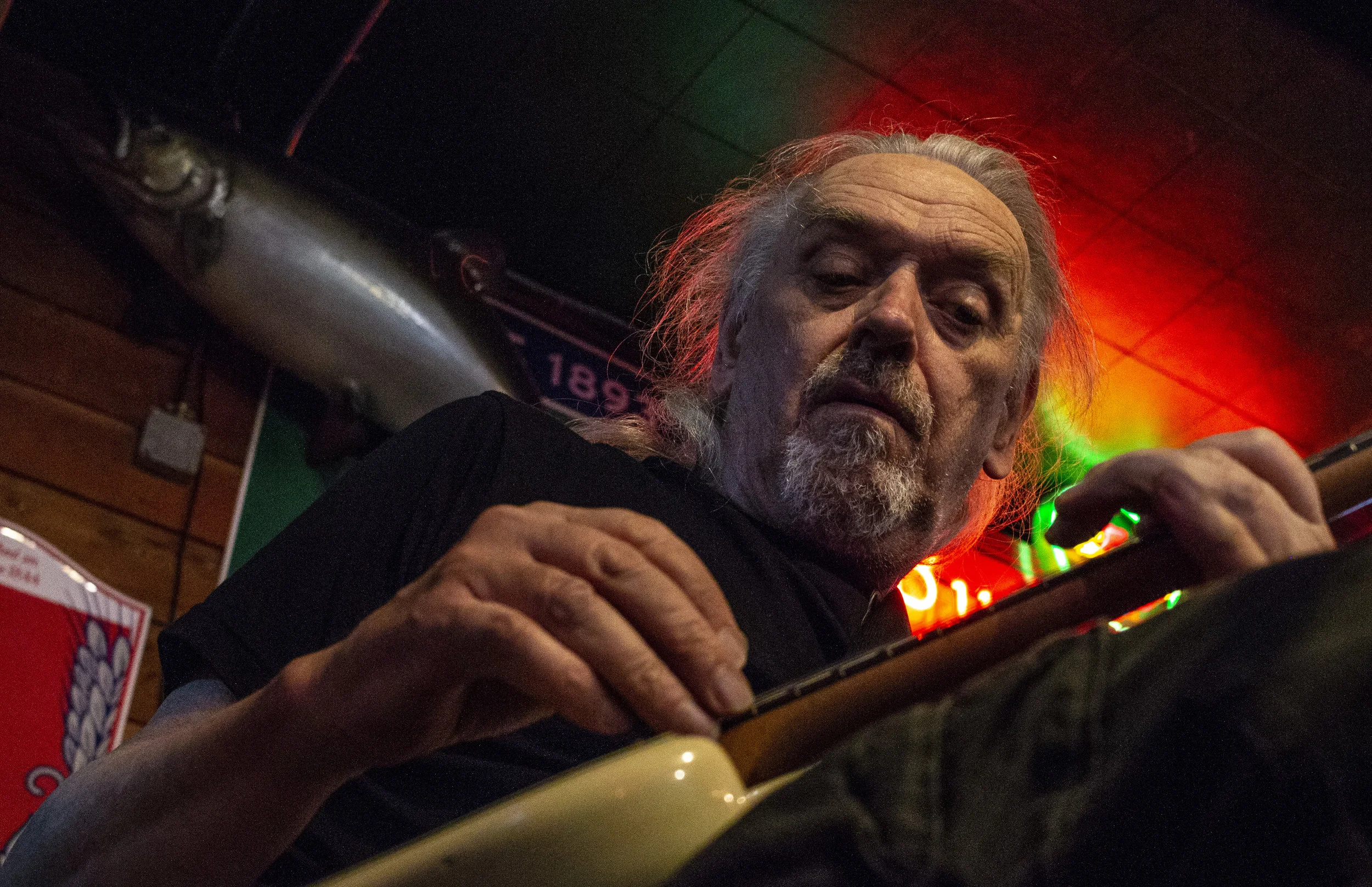 Ibach first came to Eugene from his home town in Madison, Wisconsin, in 1977. Ibach left Madison and dropped out of college so he could play with a band he had just started to play for. He said the band was successful – and as a 14-year-old when he joined – Ibach said he was able to make a significant amount of money from his performances. “I was getting payed 15 dollars a gig at a time when minimum wage was like 60 cents an hour and a gallon of gas was 15 cents.”