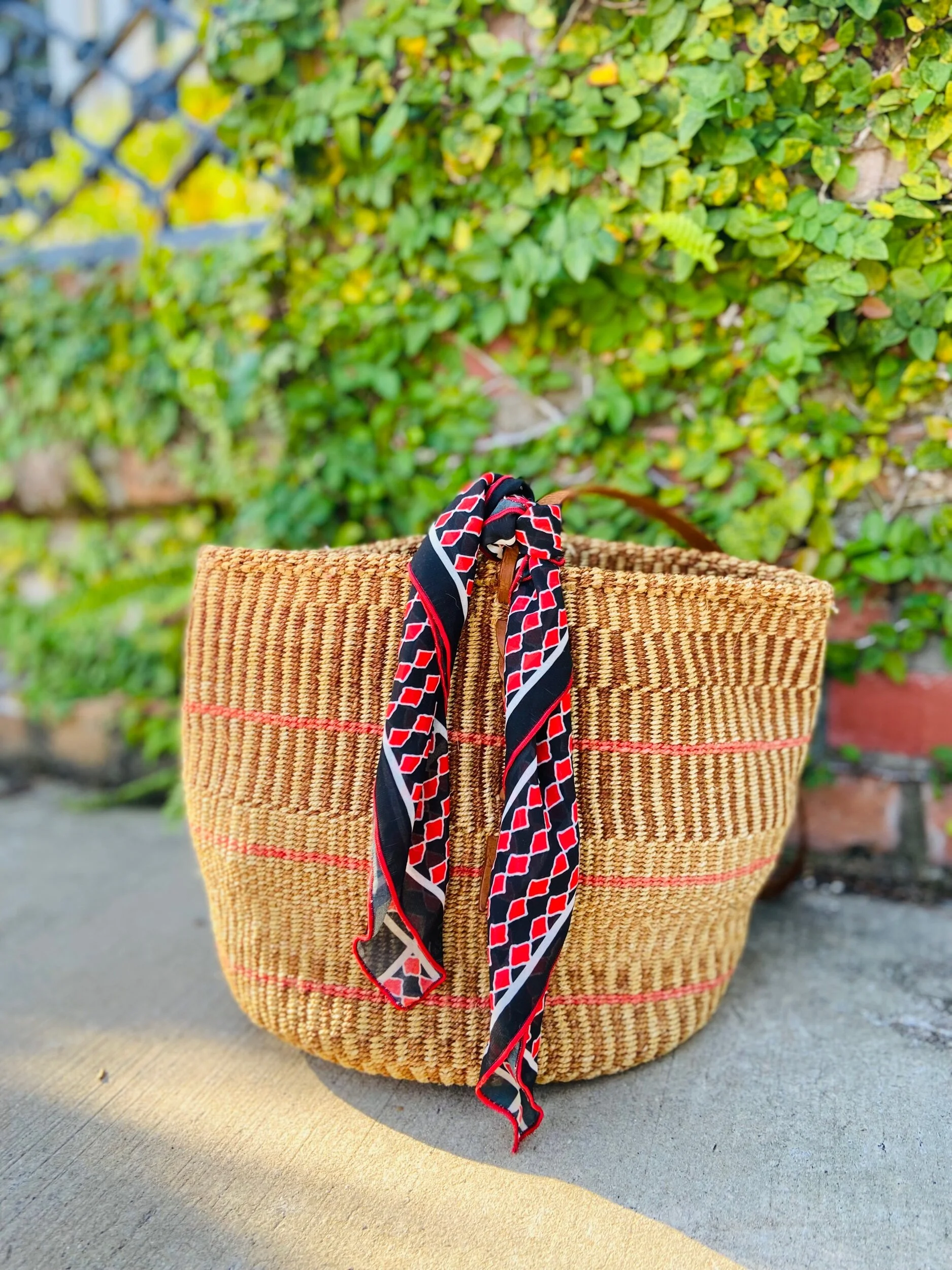 DC99A6E3-20D8-4B51-9B24-4BAAF5B4E2B0