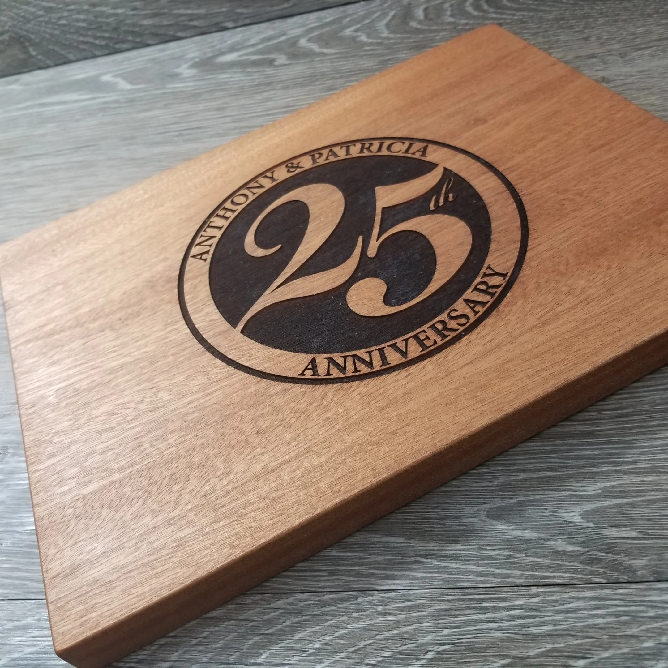 Sapele Mahogany Cutting Board - Custom Engraved