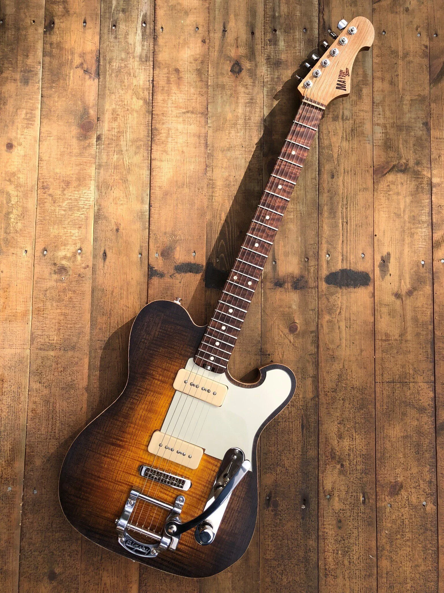 tobaco burst 3.jpg