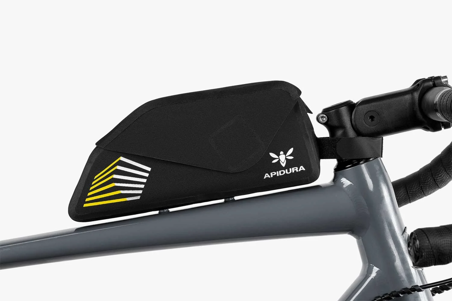apidura-racing-bolt-on-top-tube-pack-1l-on-bike-1-1.jpg